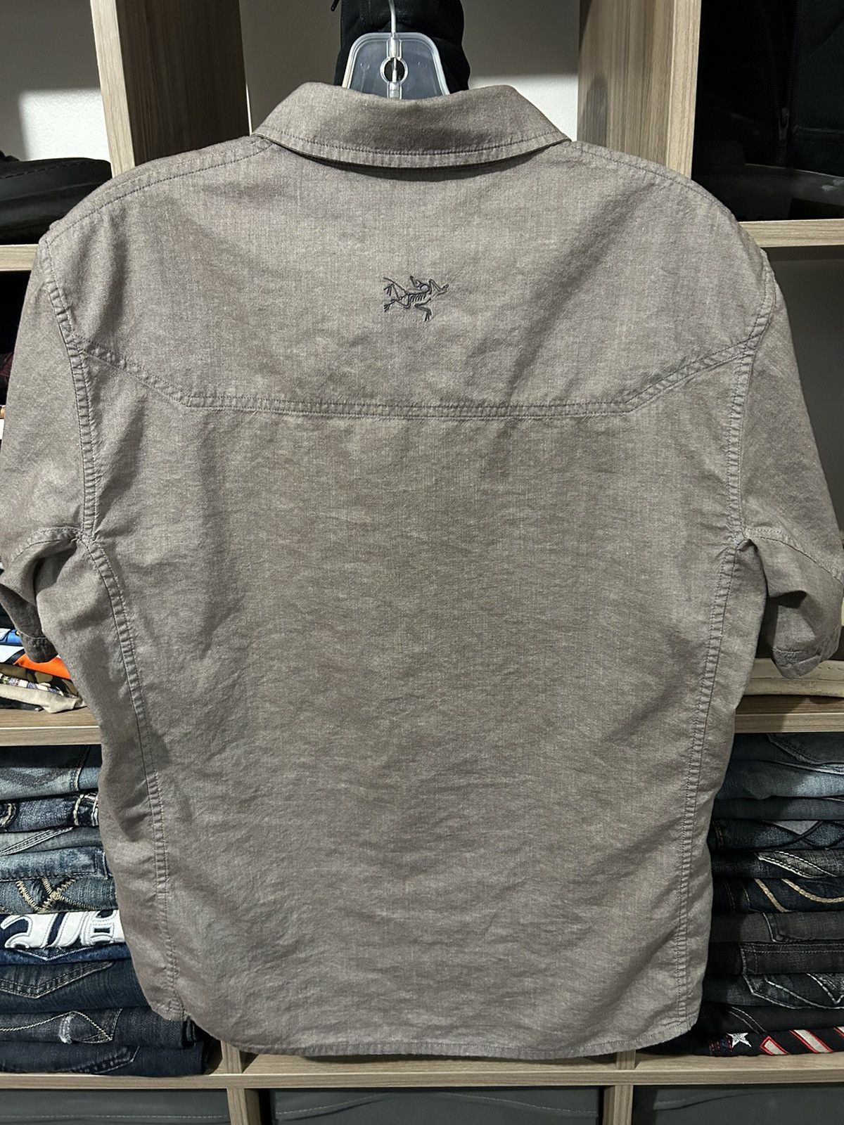 Arc'teryx Vintage Arcteryx Embroidered Short Sleeve Bouton Up Size US M / EU 48-50 / 2 - 1 Thumbnail