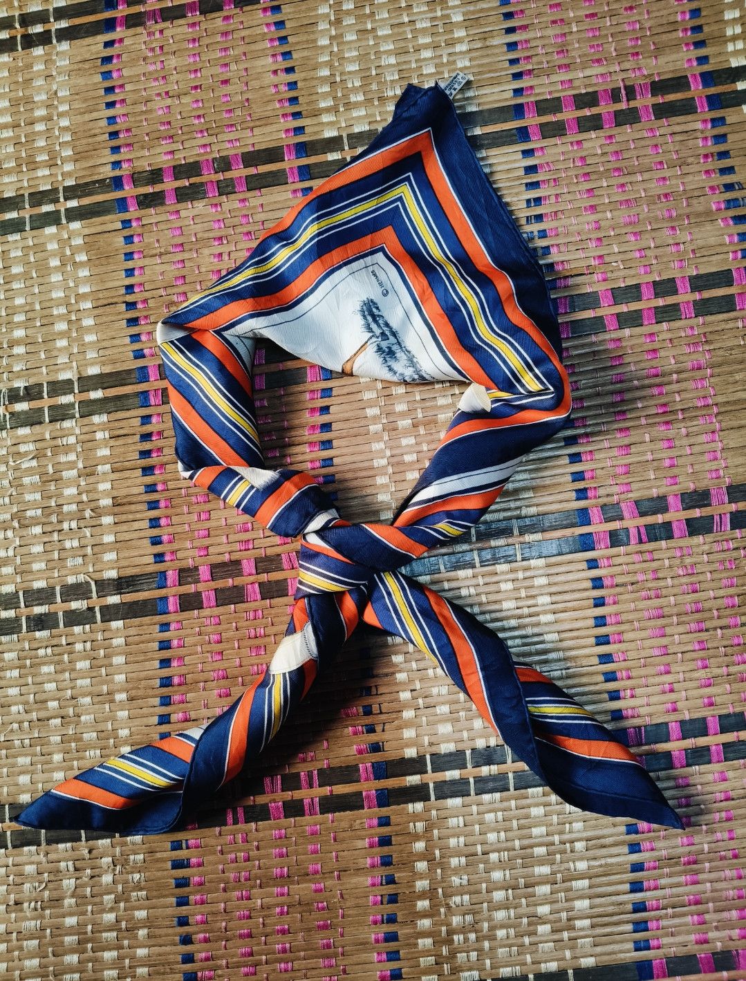 Hermes Hermes silk scarf Couvertures et tenues de four pour Size ONE SIZE - 1 Thumbnail