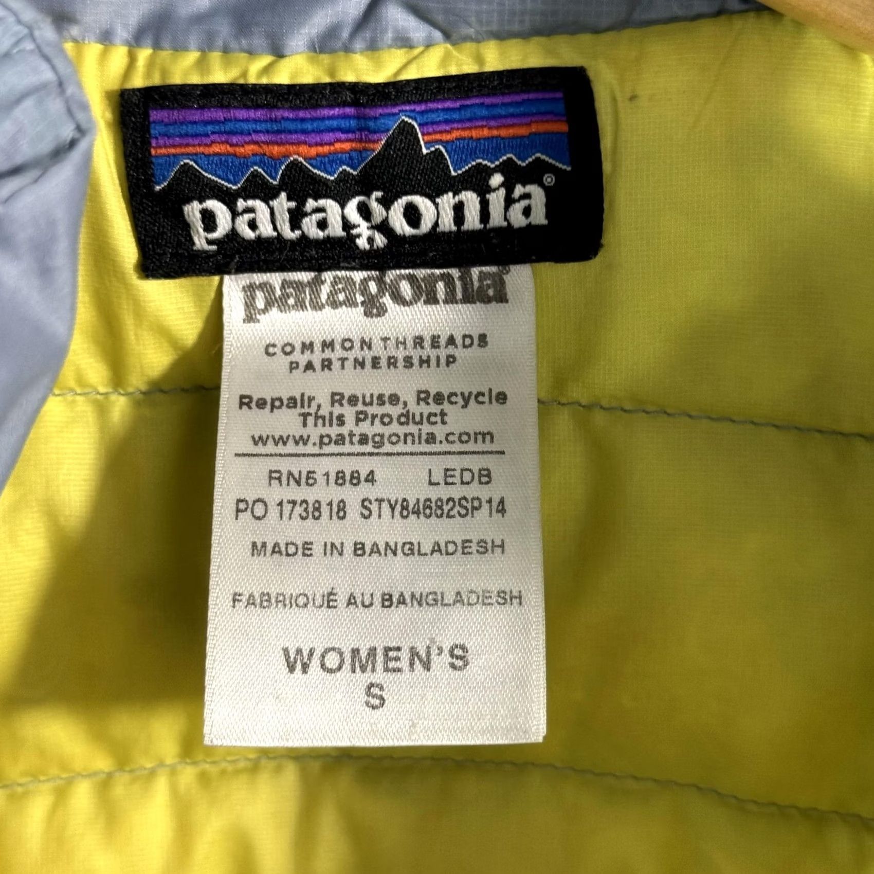 Patagonia Patagonia Jacket Womens Small Quilted Full Zip Insulated Lightweight Outdoors Gray Zip Pockets Packable Casual Travel Women's Small Jacket Size S / US 4 / IT 40 - 6 Thumbnail