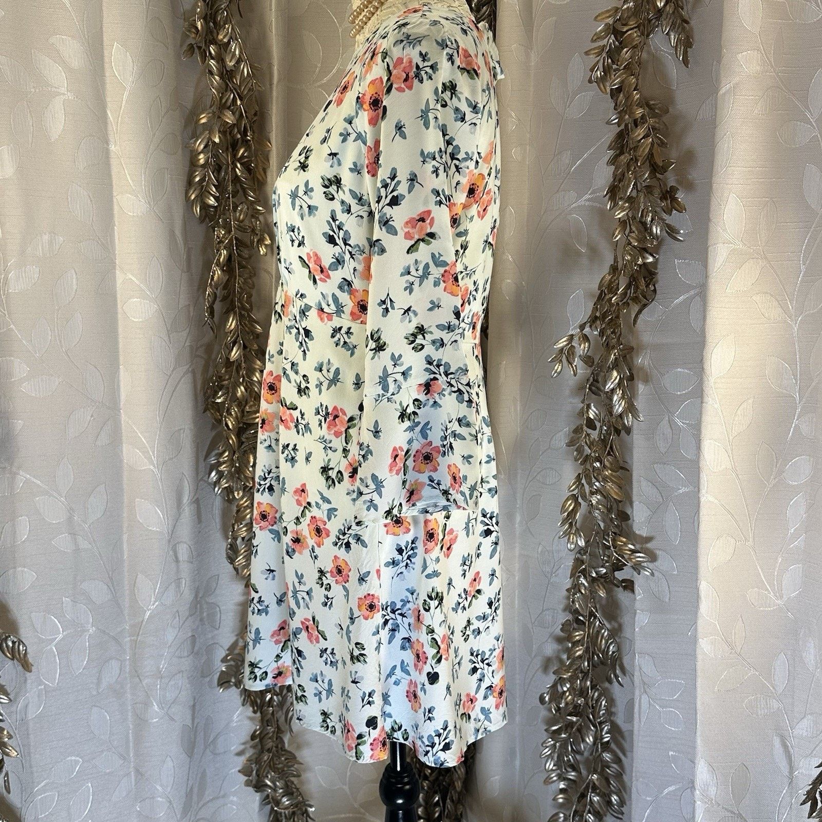 Loft LOFT Floral Mini Dress Size 4 Soft Blue Pink floral Cottage Size S / US 4 / IT 40 - 4 Thumbnail