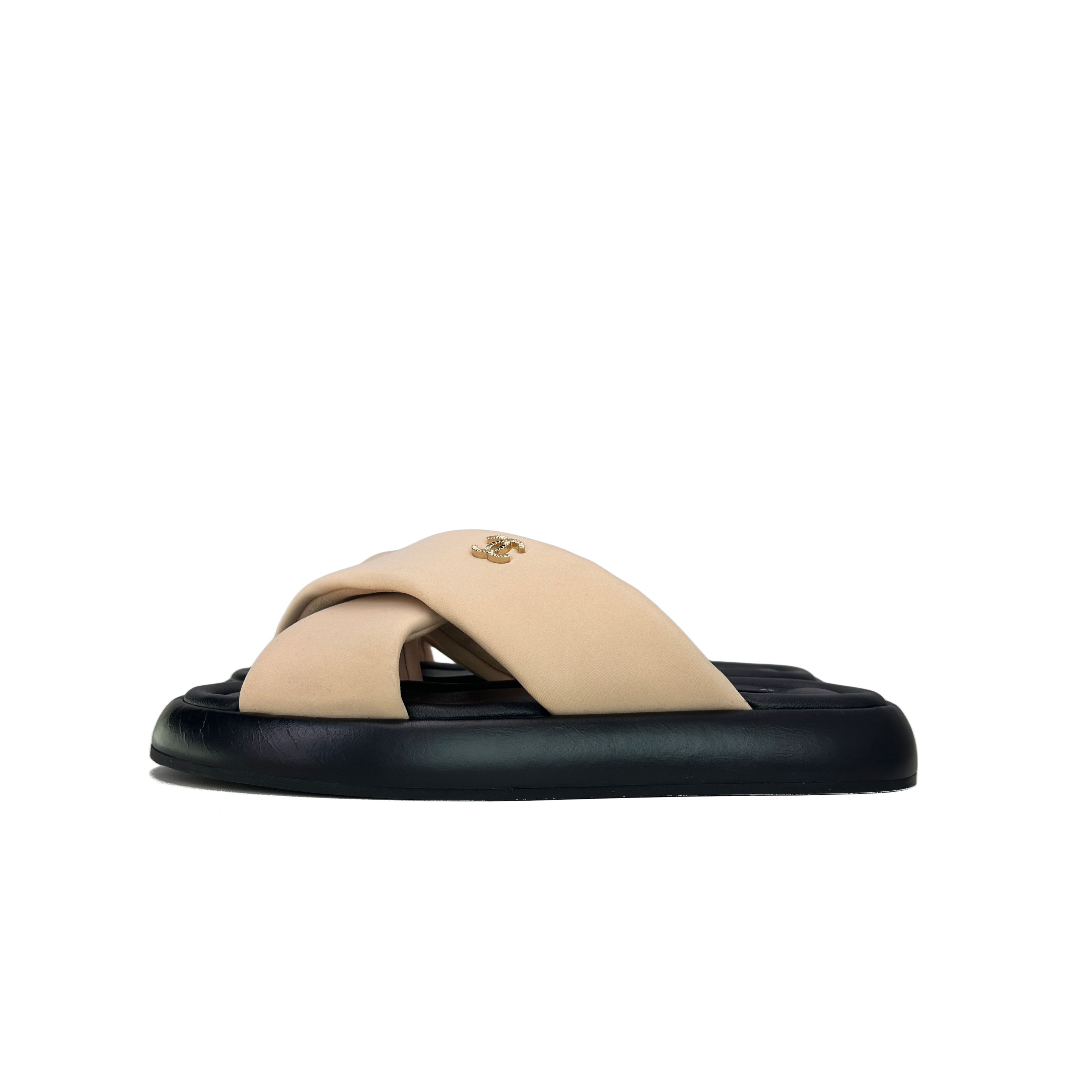 Chanel Chanel Leather Logo Slides Size 38 Size US 8 / IT 38 - 1 Thumbnail