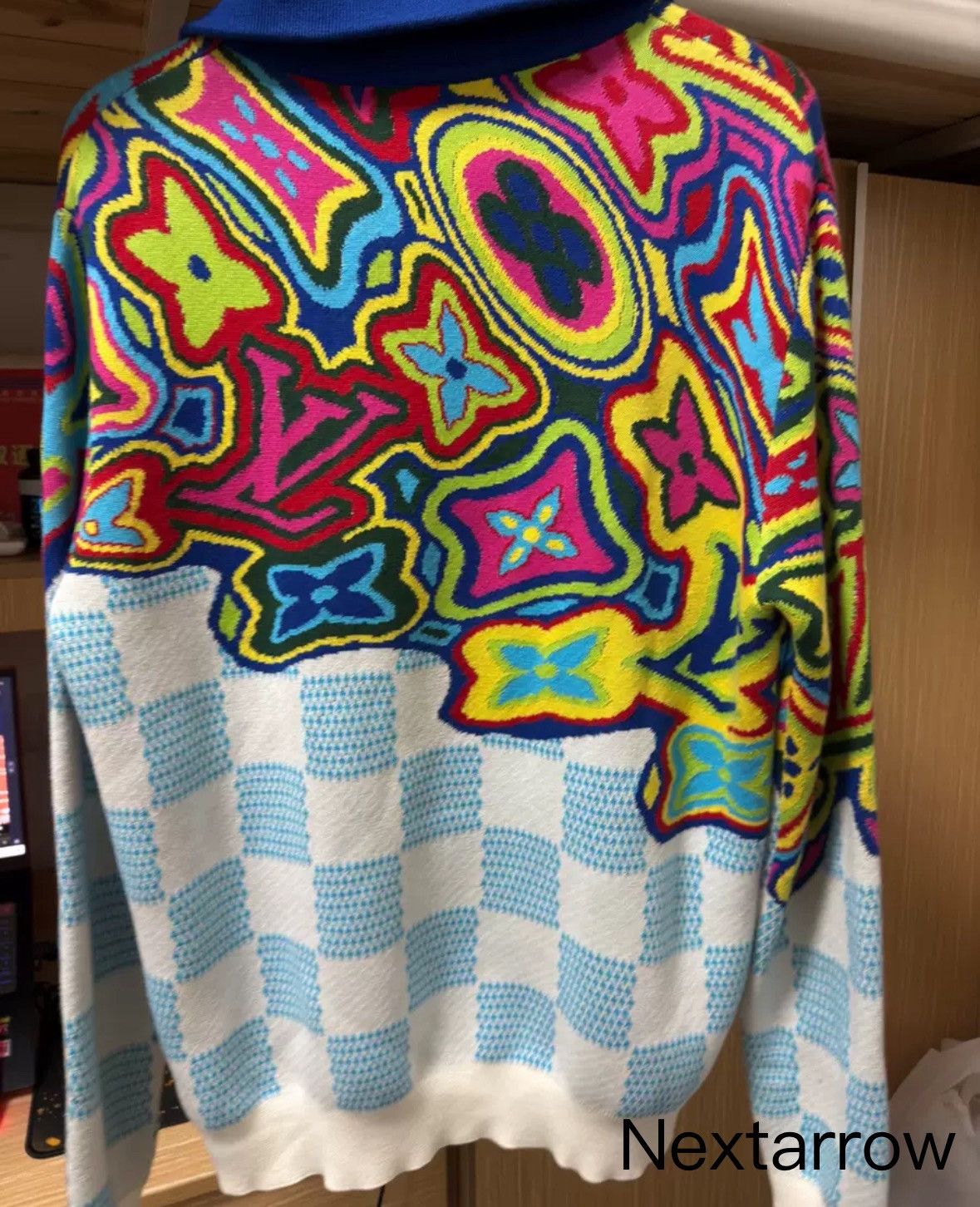 Louis Vuitton Louis Vuitton Colorful printed men's pullover sweater Size US M / EU 48-50 / 2 - 2 Thumbnail