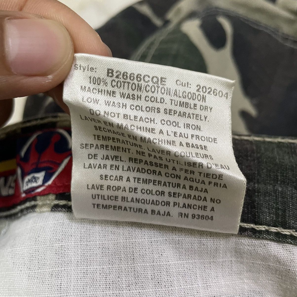 JNCO 💥FOR SALE💥 Vtg Hard To Find Jnco Short Cargo Camoflouge Size US 28 / EU 44 - 11 Thumbnail