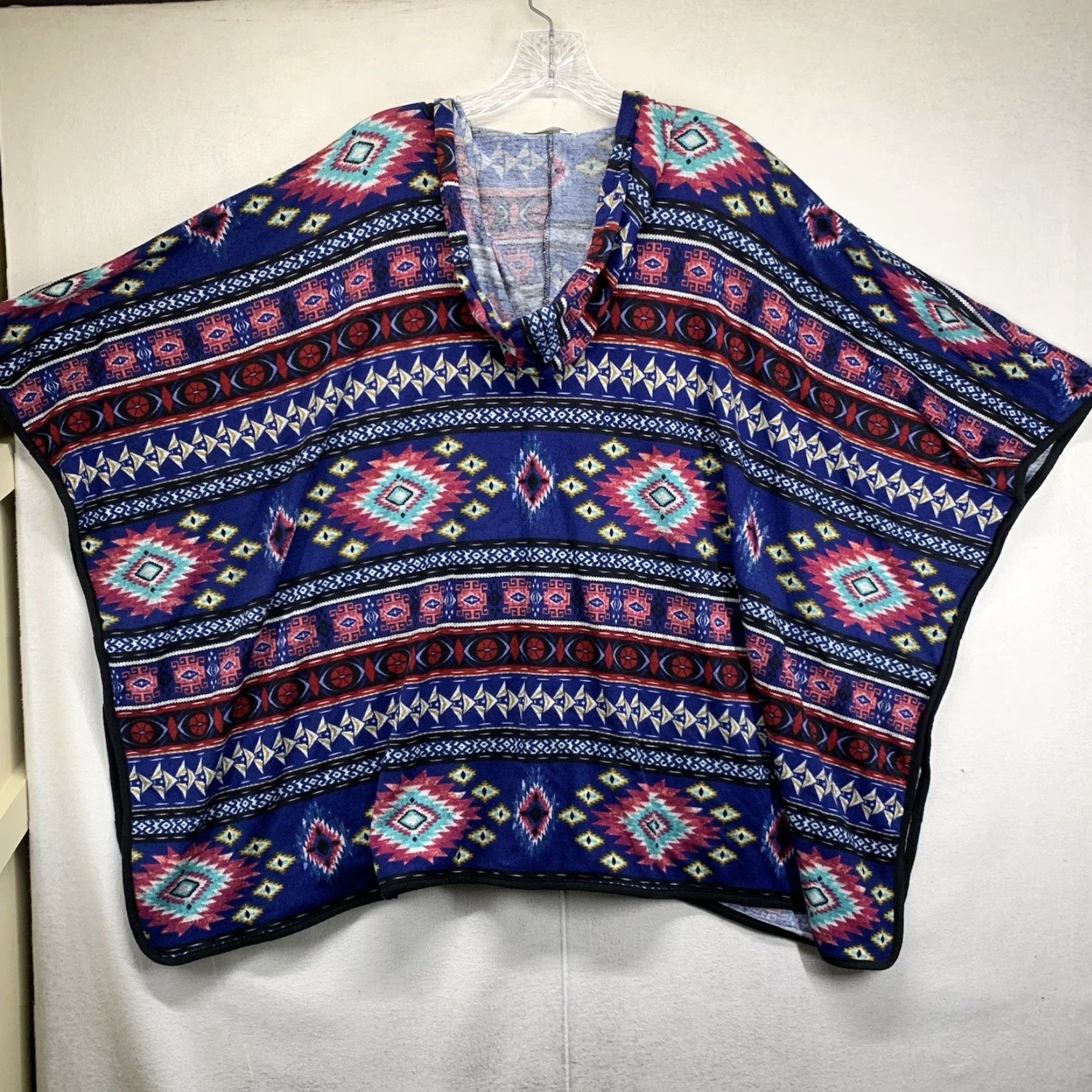 Vintage Woman’s Beach Pancho Hoodie All Over Tribal Print Lightweight Medium Beach Ready Size M / US 6-8 / IT 42-44 - 2 Thumbnail