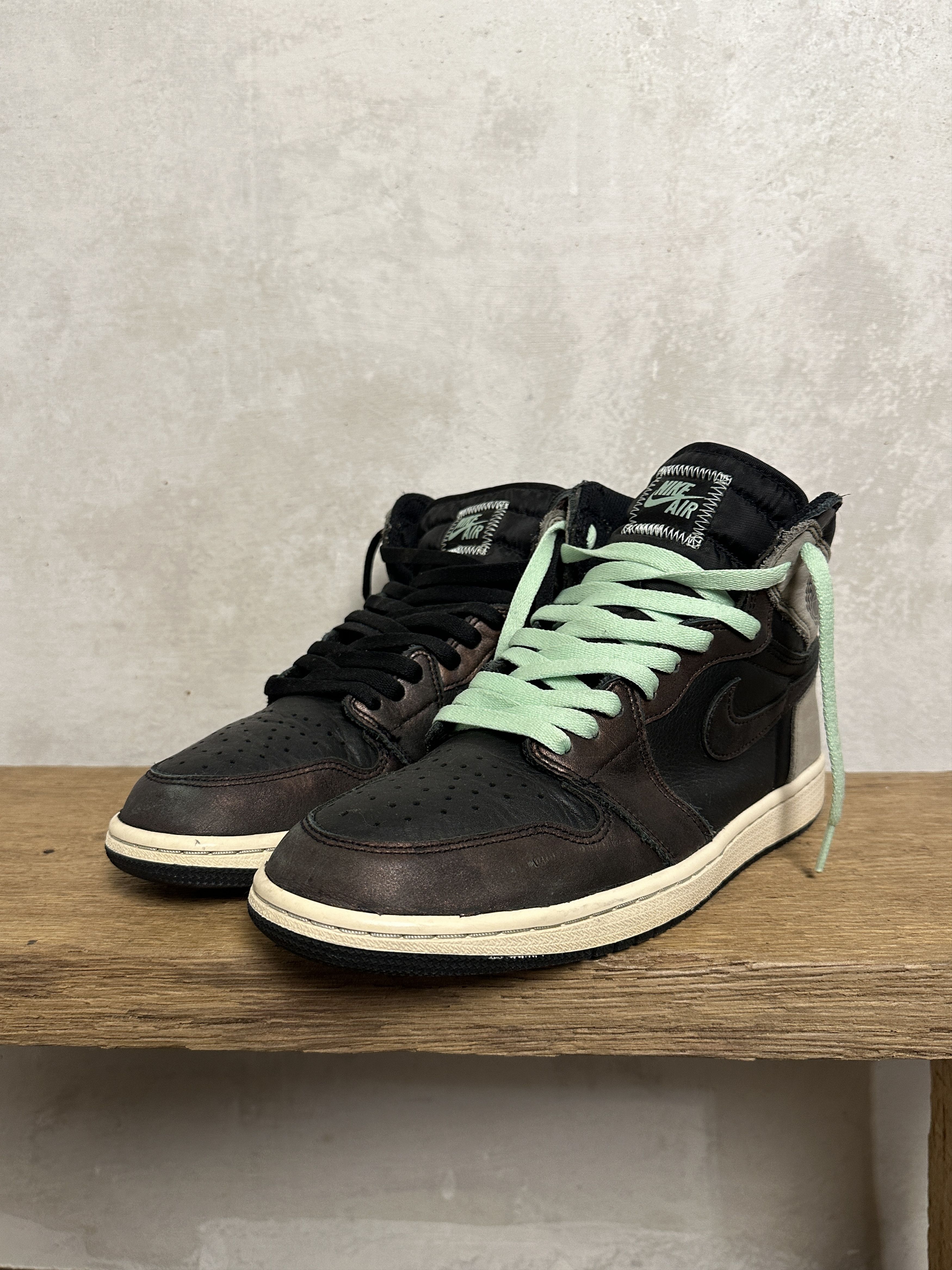 Jordan Brand Nike Air Jordan 1 Retro Patina Size US 10 / EU 43 - 2 Thumbnail