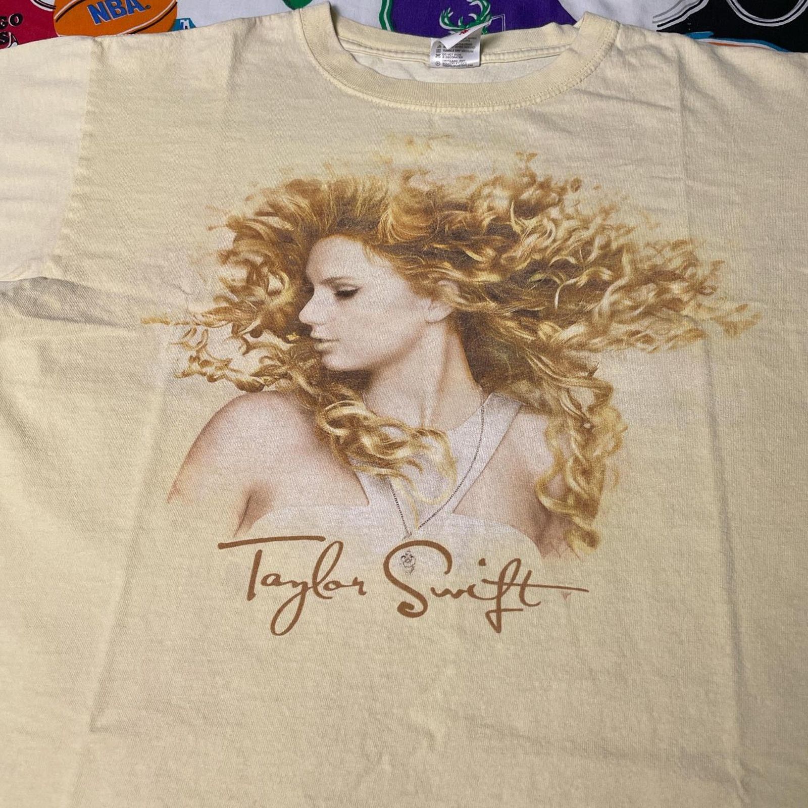 Vintage 2008 Taylor Swift Fearless Concert Tour T-Shirt Mens Sz M Size US M / EU 48-50 / 2 - 3 Thumbnail