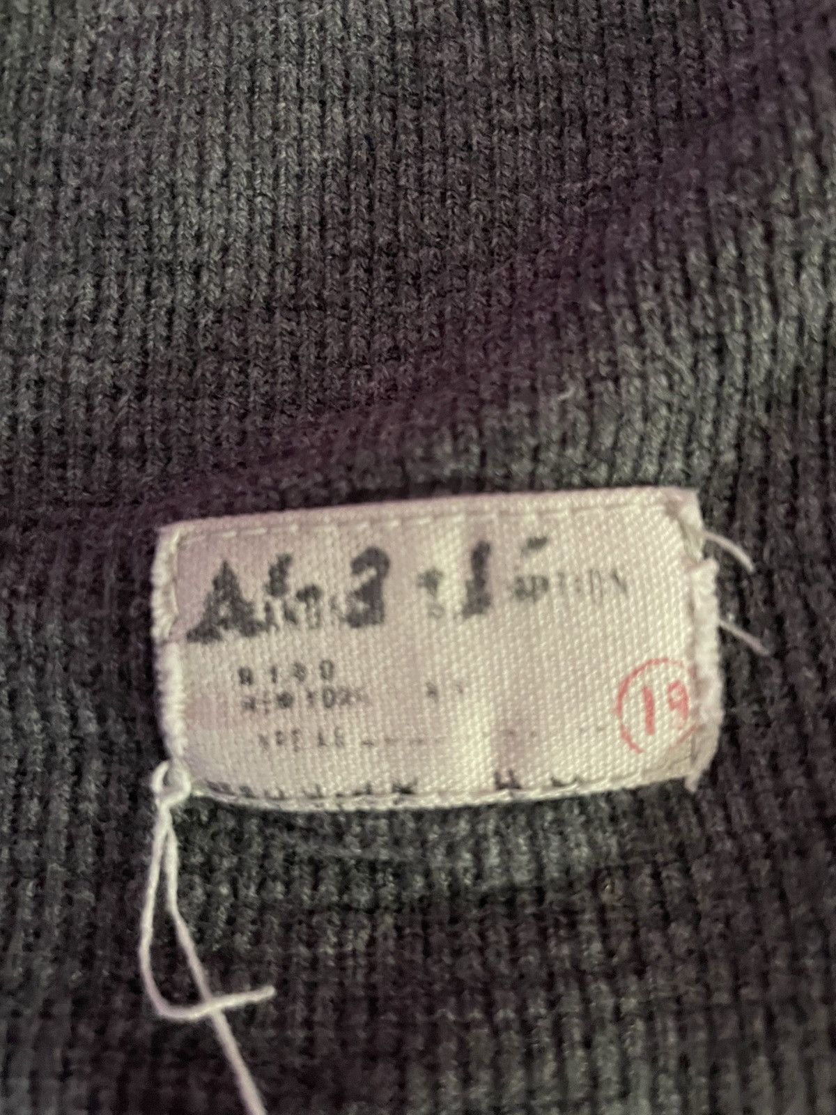 American Eagle Outfitters American Eagle Vintage Thermal Long-sleeve (Dark Grey) Size US L / EU 52-54 / 3 - 5 Thumbnail