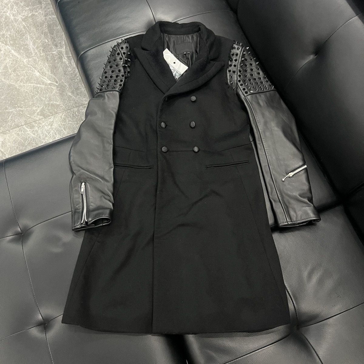99%IS- 99%IS- AW13 Runway Studded Double-Breasted Coat Size US M / EU 48-50 / 2 - 15 Thumbnail