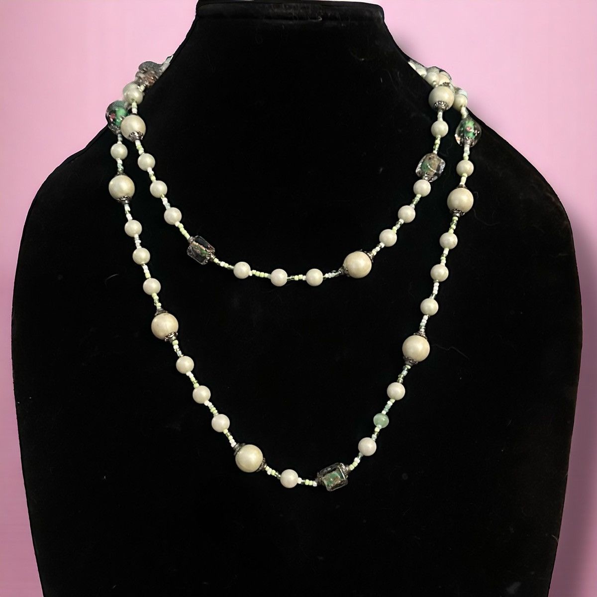 Vintage Vintage long light green pearl & Murano glass bead necklace Size ONE SIZE - 1 Thumbnail