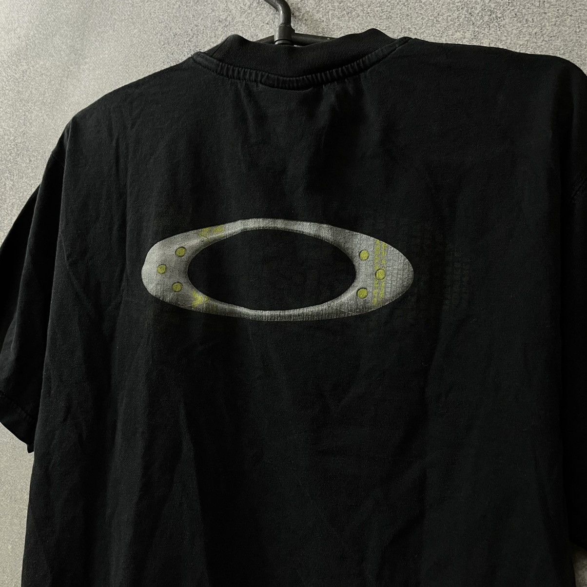 Oakley Vintage Oakley T-Shirt Big Logo Gorpcore 2000s Size US M / EU 48-50 / 2 - 8 Thumbnail