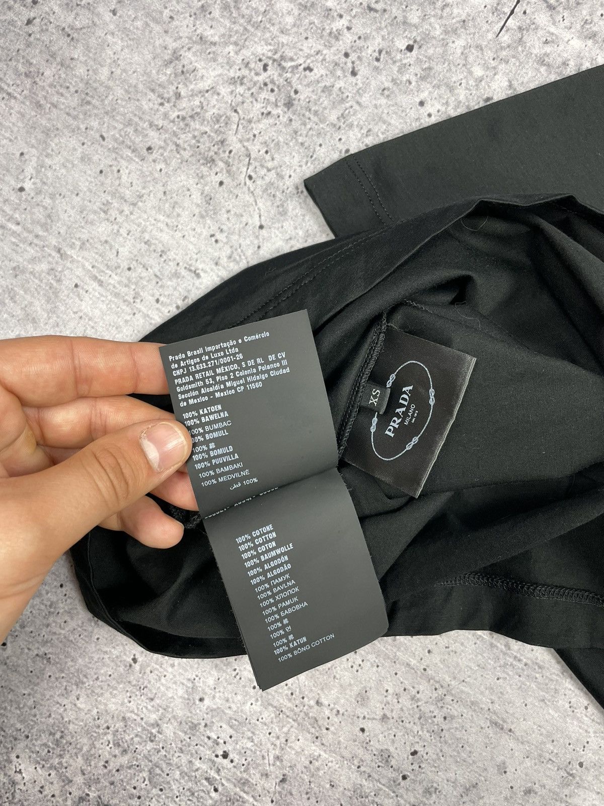 Prada Vintage Prada Milano Black Classic Luxury Rare T- Shirt Tee Size XS / US 0-2 / IT 36-38 - 16 Thumbnail