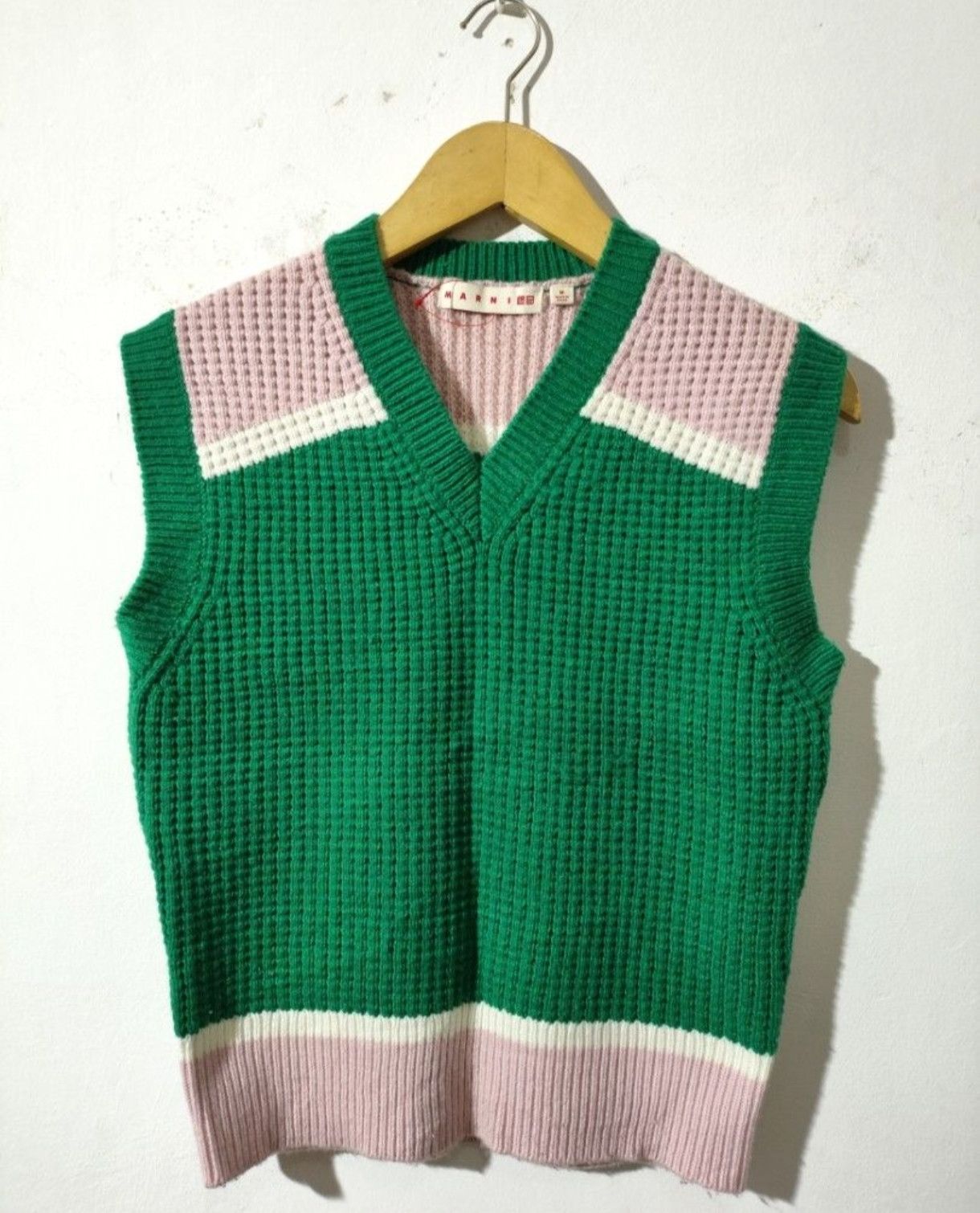 Marni × Uniqlo Marni x Uniqlo Vest Knitwear Size M / US 6-8 / IT 42-44 - 1 Thumbnail