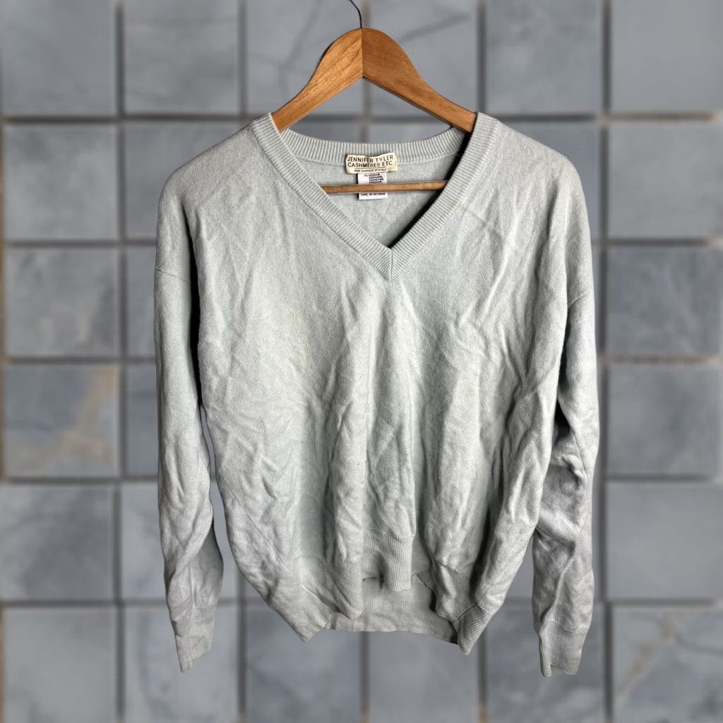 Vintage Jennifer Tyler Cashmeres Etc Sweater Womens Medium Blue V-Neck Pullover Cashmere Silk Knit Size M / US 6-8 / IT 42-44 - 1 Thumbnail