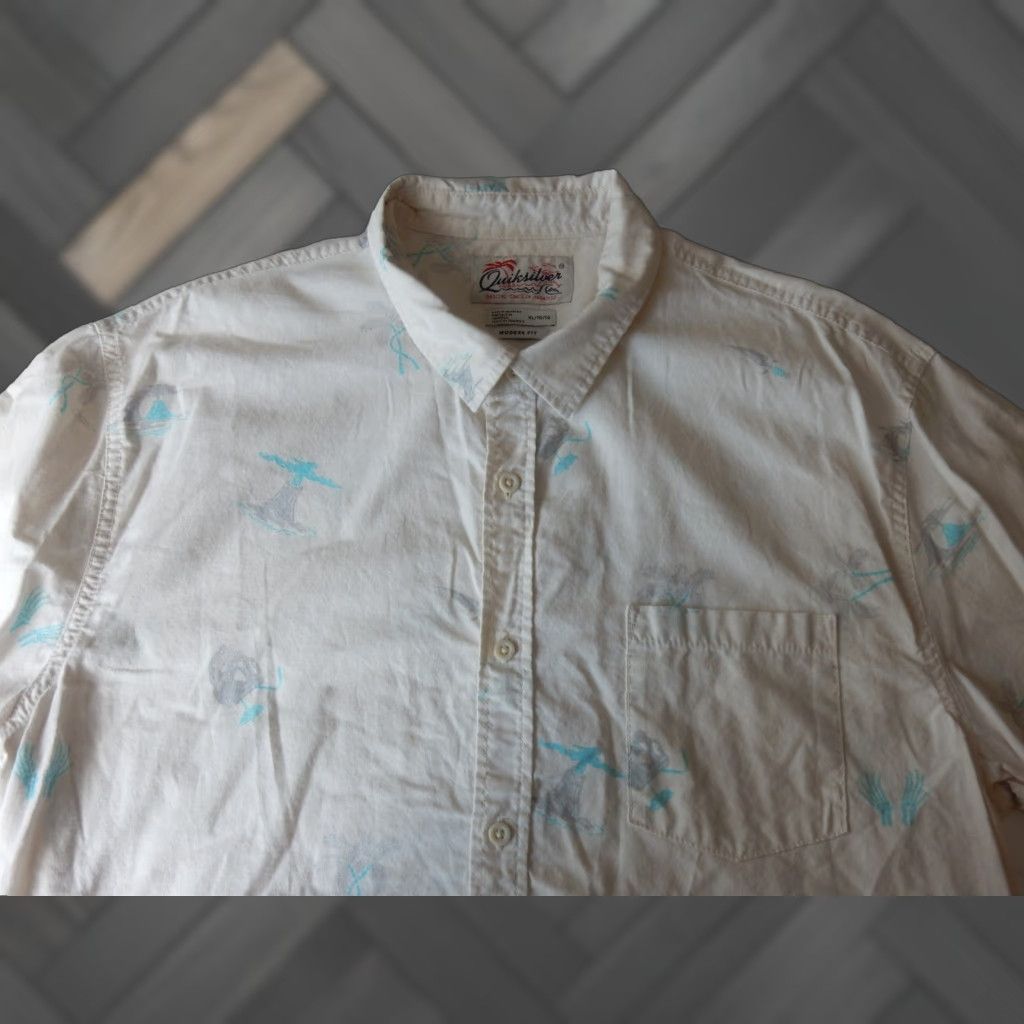 Quiksilver VINTAGE Quiksilver Shirt XL Men White Short Sleeve Button-Front Skulls Size US XL / EU 56 / 4 - 1 Thumbnail