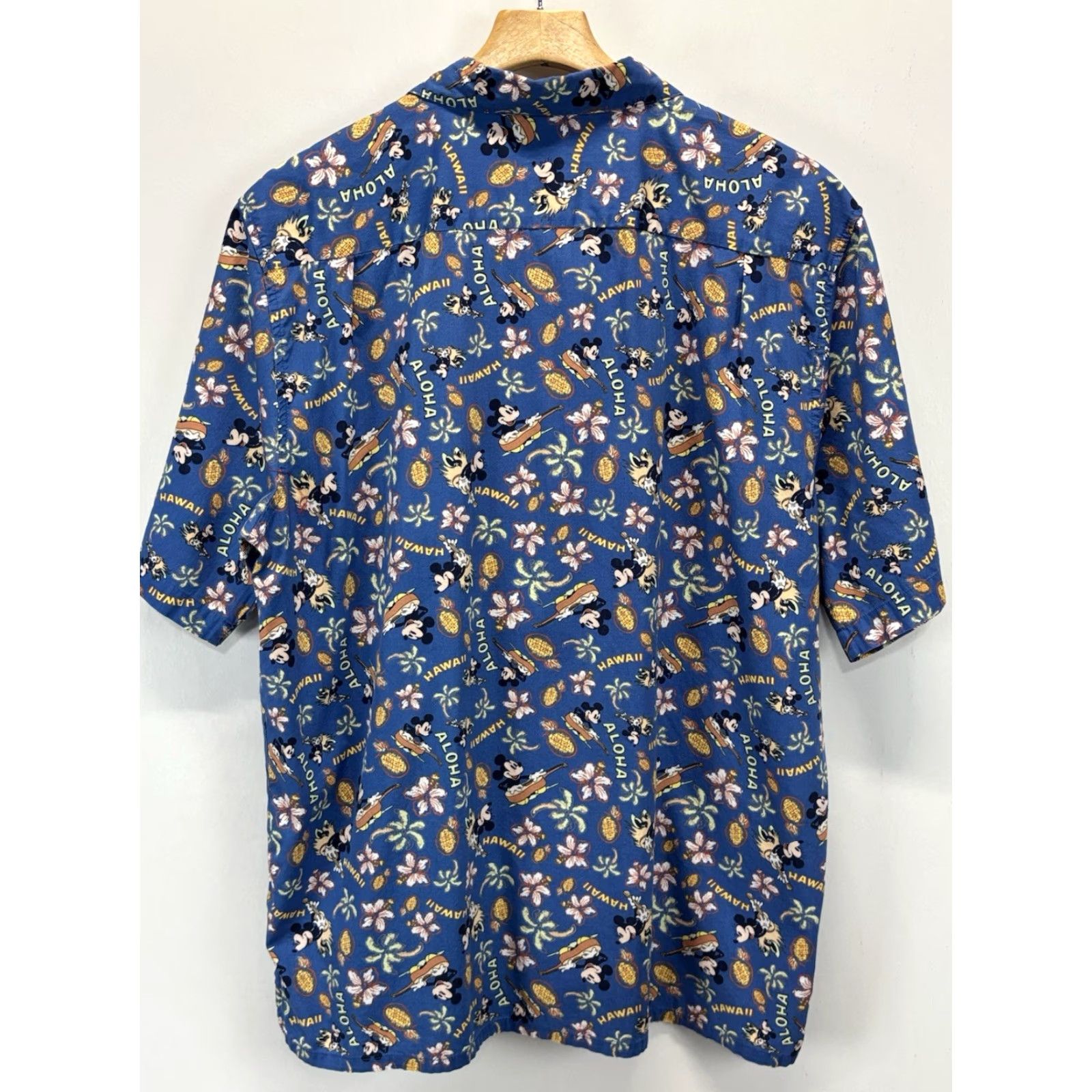 Disney VINTAGE Disney Parks Hawaiian Shirt Mens Large Blue Floral Mickey Minnie Aloha Button-Up Short Sleeve Cotton COMPLETE-Disney Size US L / EU 52-54 / 3 - 3 Thumbnail