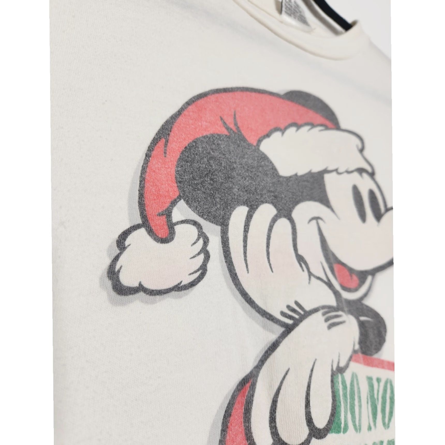 Disney VINTAGE Disney Store Mickey Mouse Christmas Boxy Oversized Shirt Unisex Adults XL White T-Shirt 90s Grunge AOP Funny Obscure Size XL / US 12-14 / IT 48-50 - 4 Thumbnail