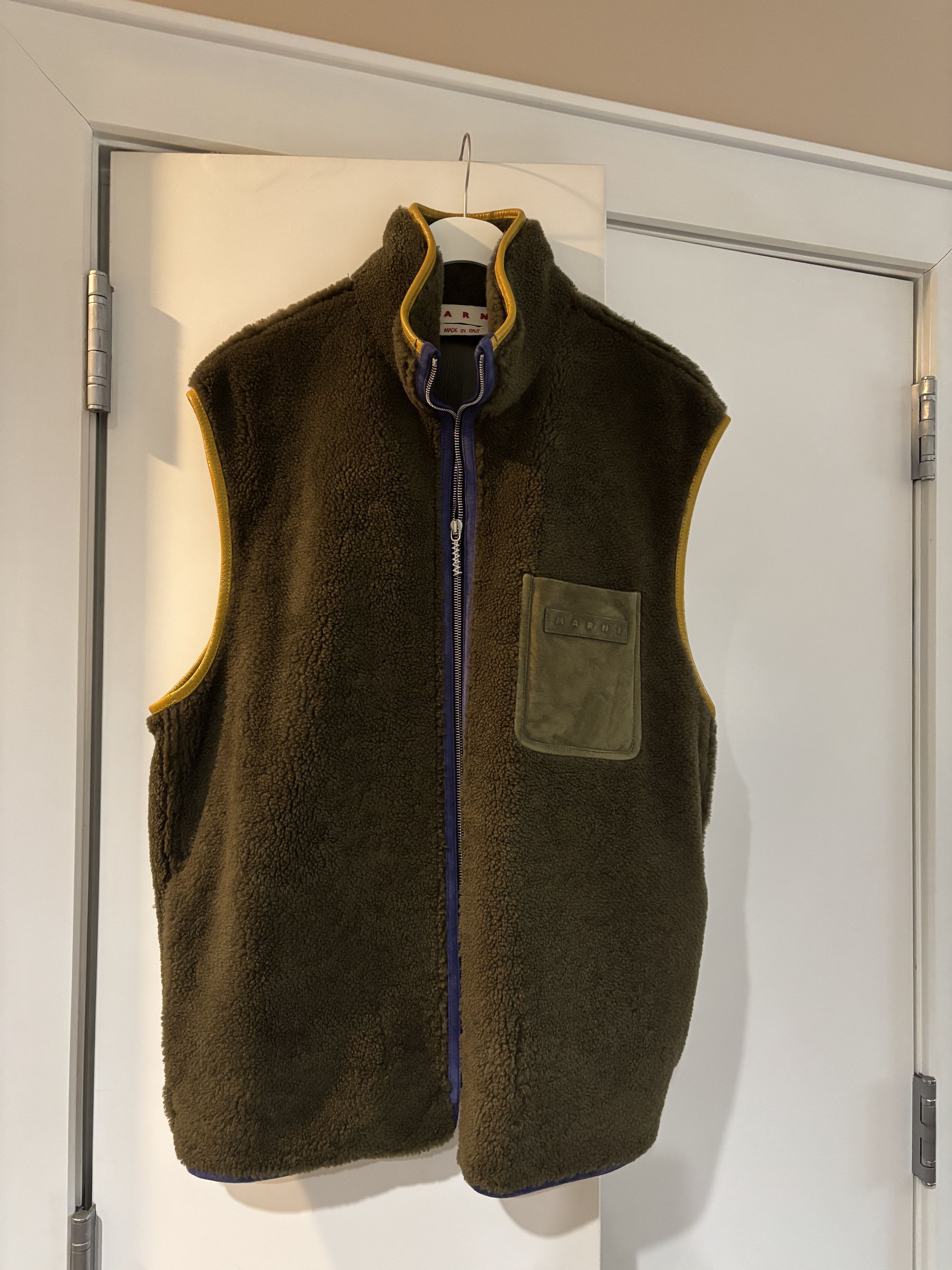 Marni Deep green shearling vest with leather piping Size US M / EU 48-50 / 2 - 2 Thumbnail
