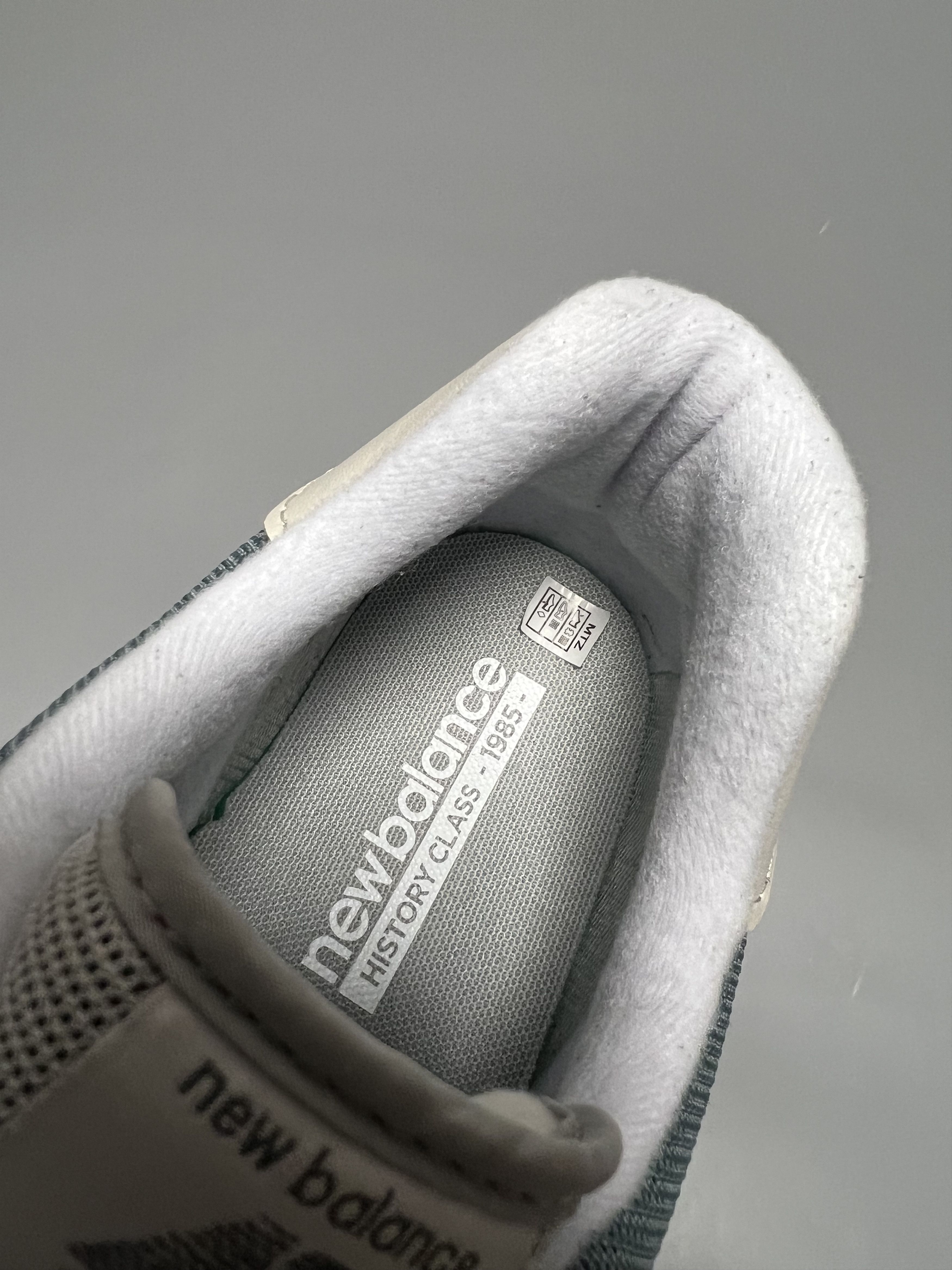 New Balance New Balance ML574BA2 History Size US 11.5 / EU 44-45 - 8 Thumbnail