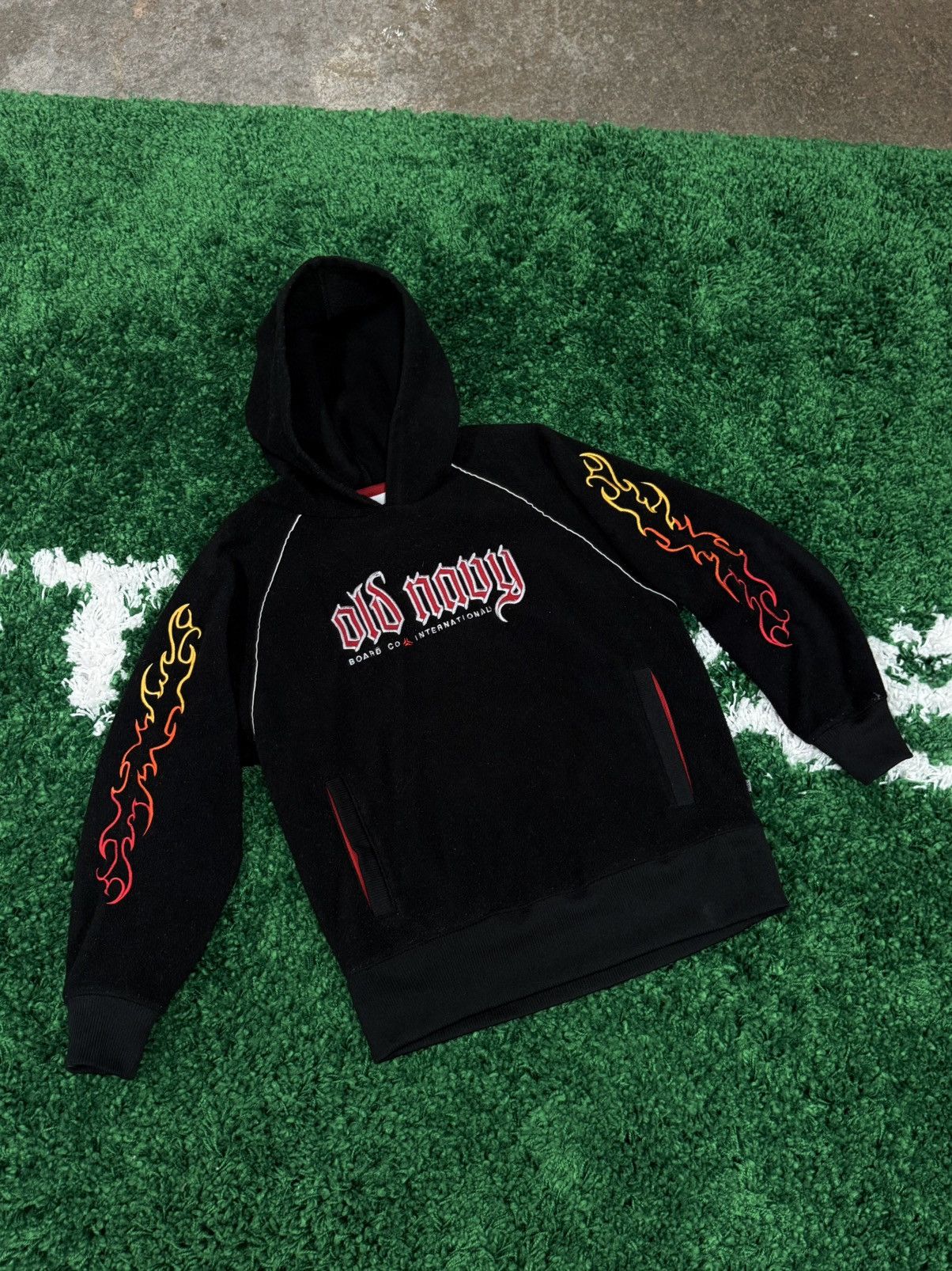 Old Navy Old Navy Embroidered Flames Fire Black Gothic Logo Hoodie Size US XXS / EU 40 - 1 Thumbnail