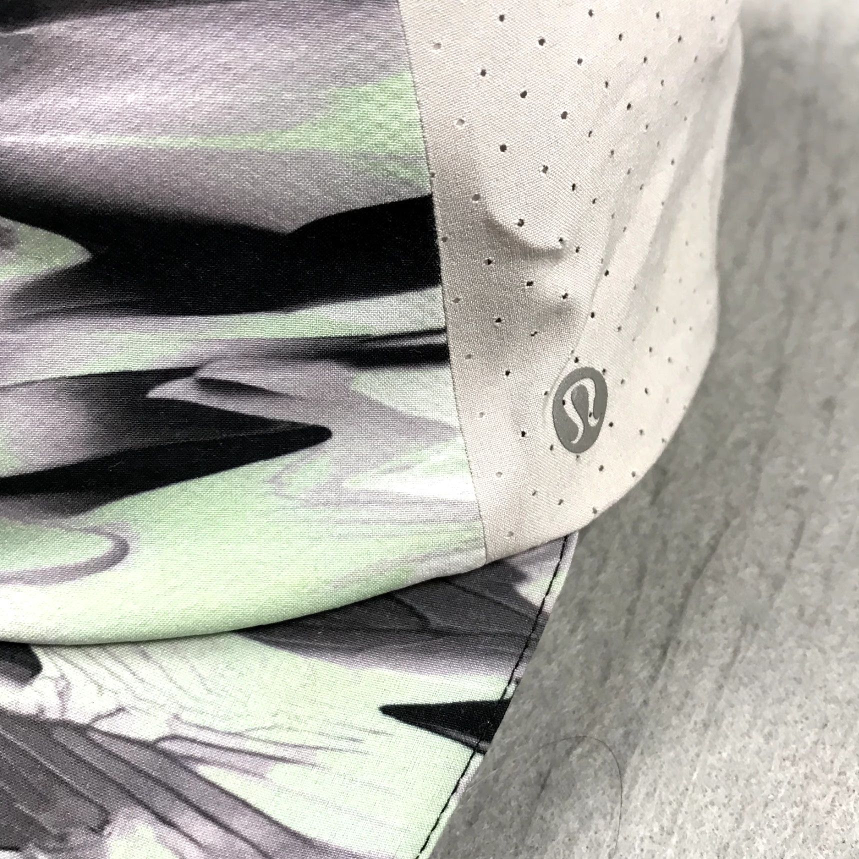 Lululemon HaT Lululemon Hat Womens One Size Multicolor Baseball Cap / Strapback / Adjustable / Breathable / Lightweight (Men's/Women's) Size ONE SIZE - 4 Thumbnail