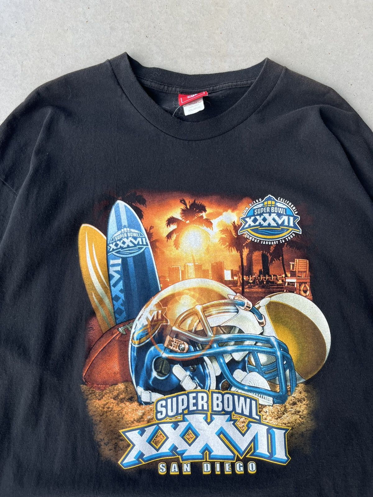 Vintage Vintage ‘03 NFL Super Bowl XXXVII San Diego Promo T-Shirt Size US XXL / EU 58 / 5 - 3 Thumbnail