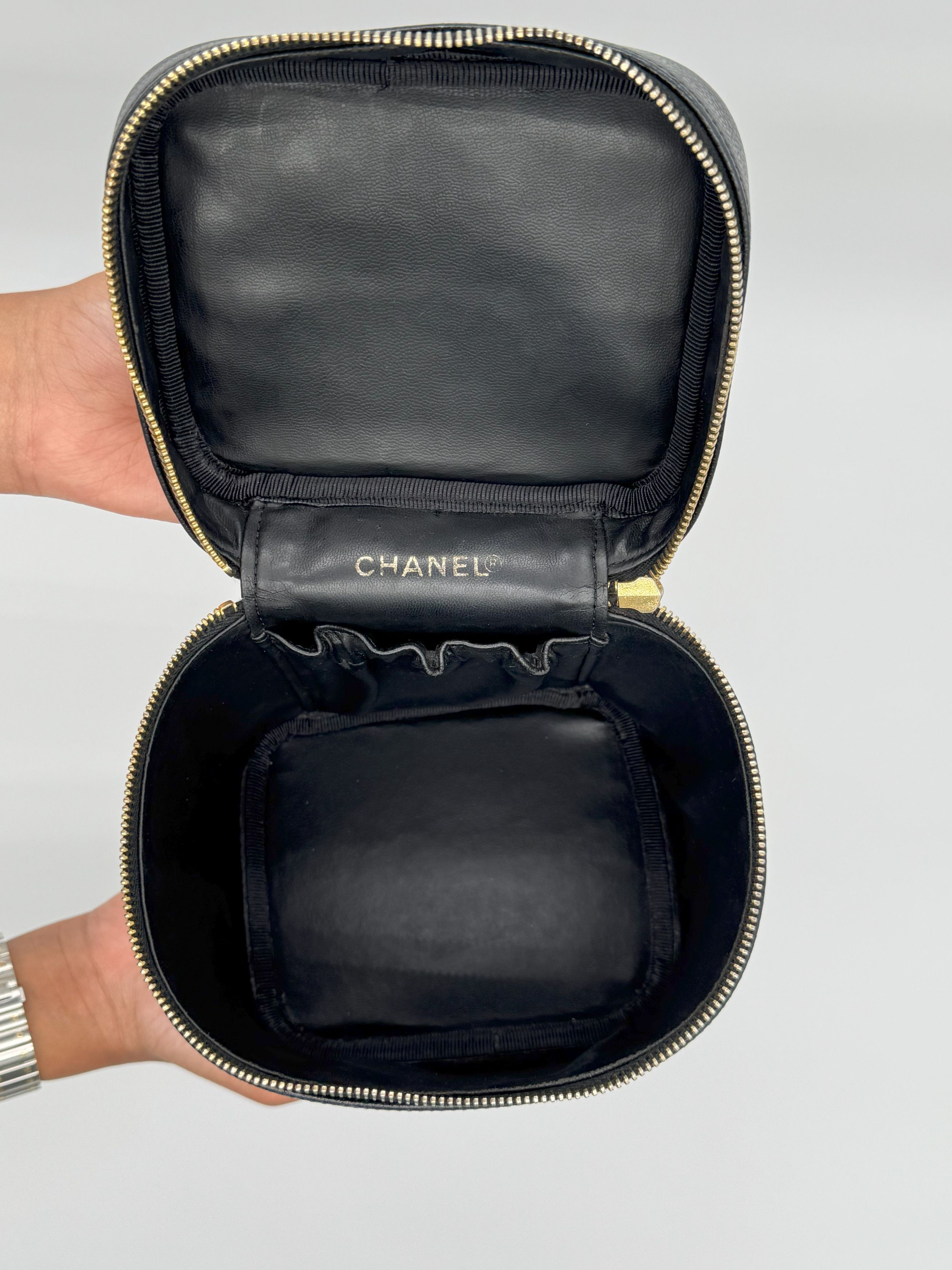Chanel Chanel Vanity Bag Caviar Skin Handbag Size ONE SIZE - 7 Thumbnail