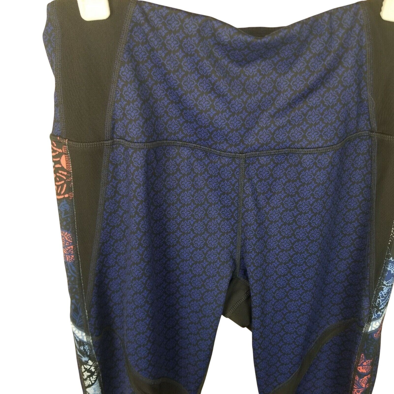 Athleta Athleta Lotus Precision 7/8 Tight Leggings M Stretch Sporty Size 27" / US 4 / IT 40 - 3 Thumbnail