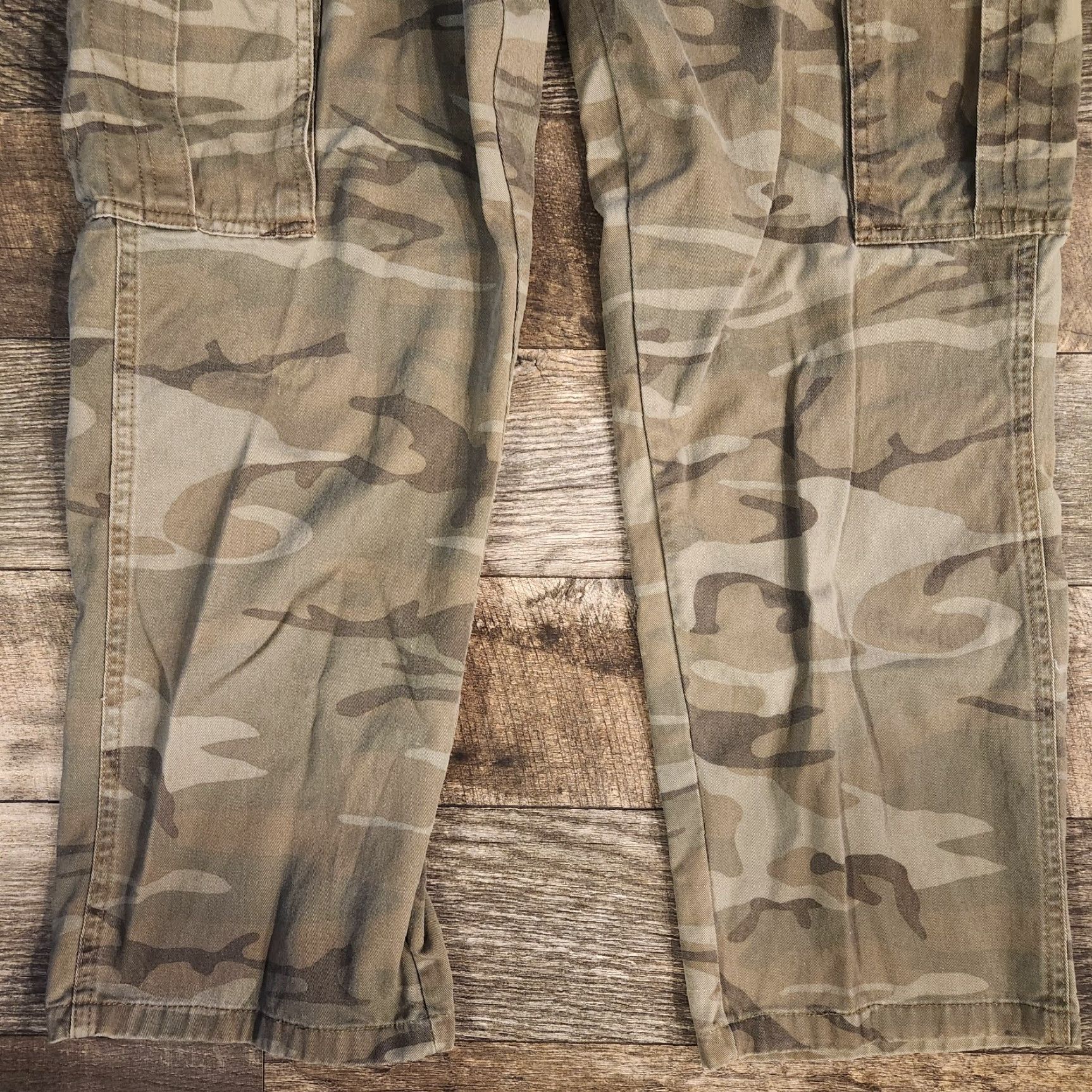 Wrangler Wrangler Cargo Pants Mens 30x29 Camouflage Gray Army Grunge Skater Cargo Pants 30x29 Casual Travel Men Regular Sawkus Size US 30 / EU 46 - 2 Thumbnail