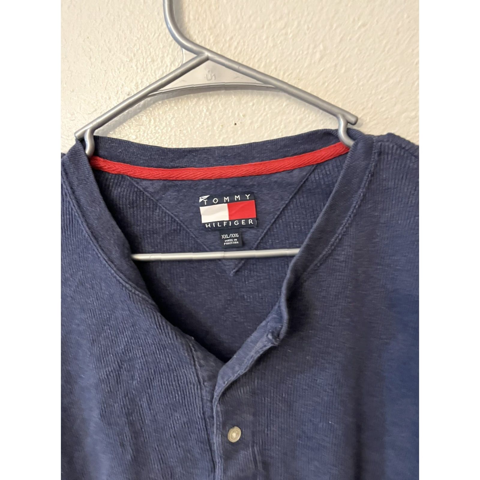 Tommy Hilfiger VINTAGE Tommy Hilfiger Tommy Jeans Henley Shirt Mens 2XL Blue 90s Size US XXL / EU 58 / 5 - 2 Thumbnail