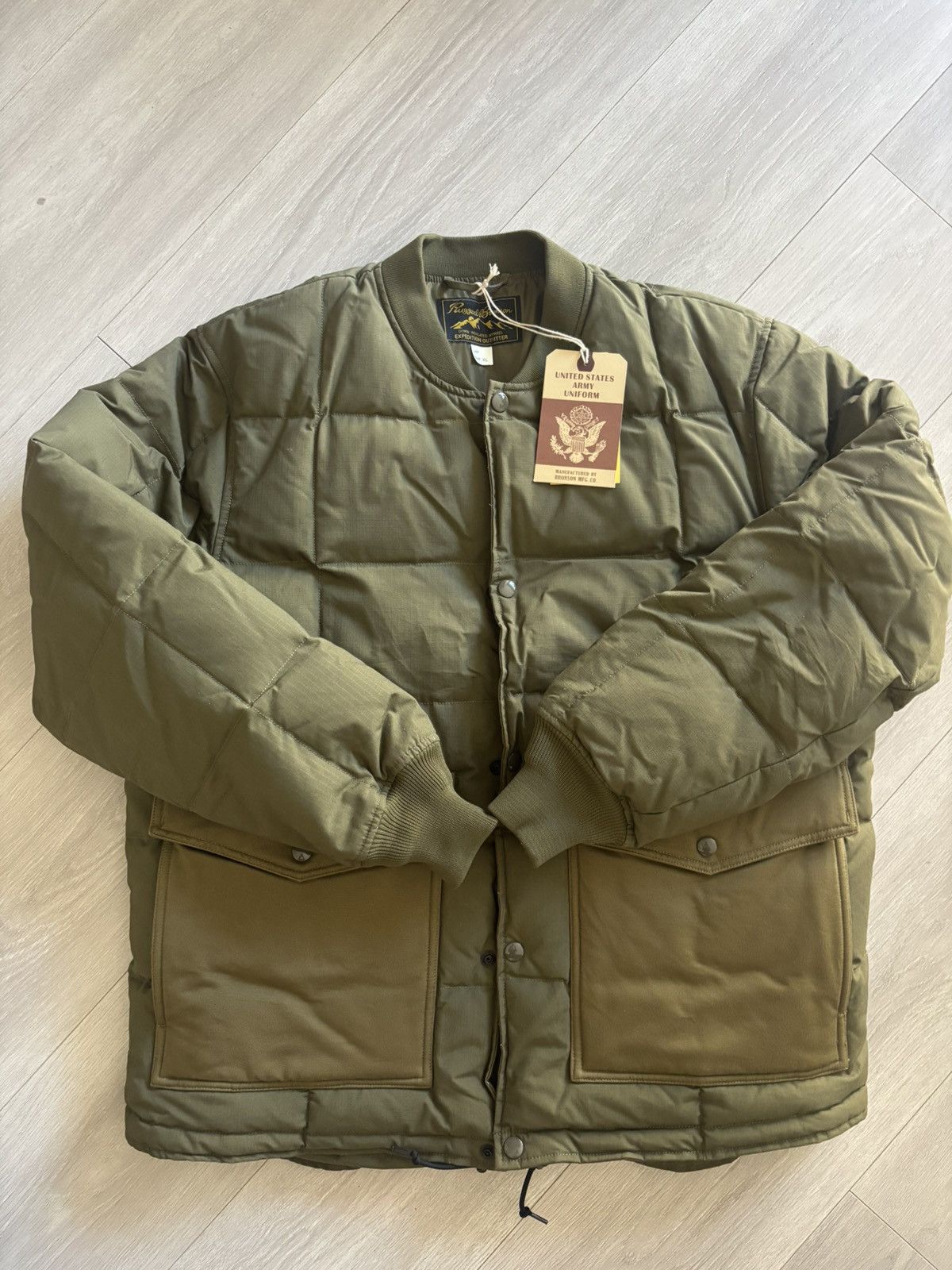 Bronson MFG. CO. Bronson Box Quilted Down Liner Modified XL NWT Size US XL / EU 56 / 4 - 3 Thumbnail