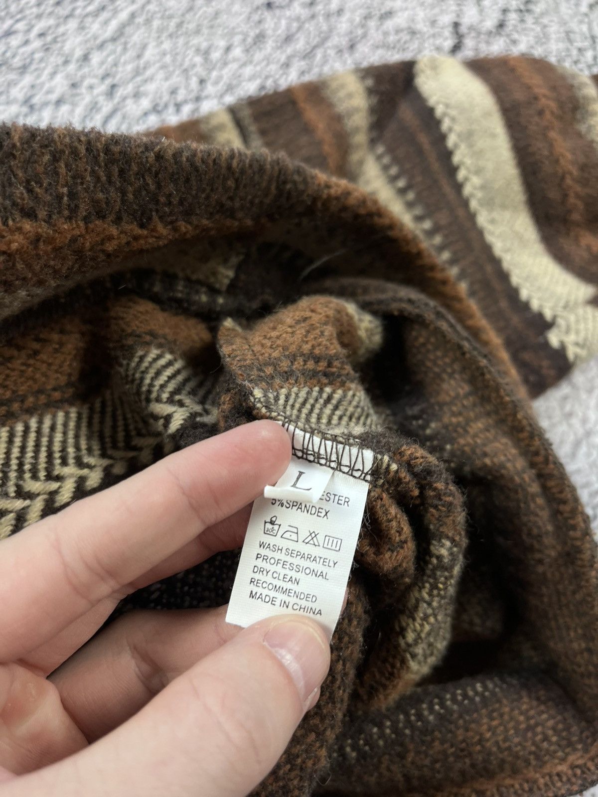 Vintage Vintage 90s striped one pocket sweater fleece rare size L Size US L / EU 52-54 / 3 - 7 Thumbnail