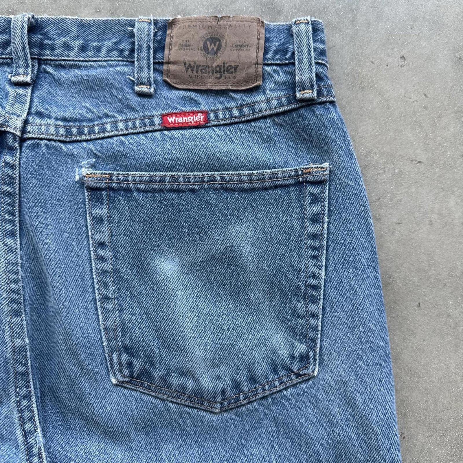 Wrangler Classic Wrangler Blue Relaxed Fit Distressed Vintage Jeans Size US 32 / EU 48 - 5 Thumbnail