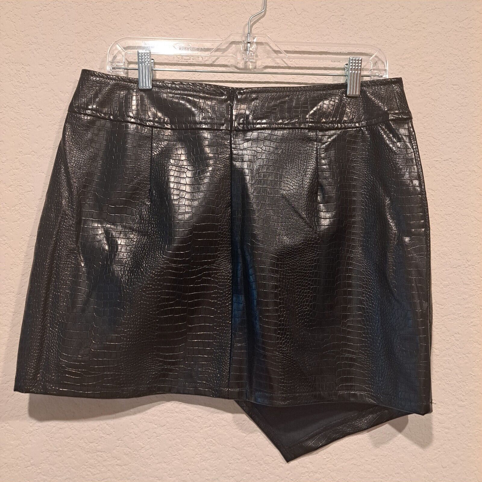 Other Fashion Nova Let You Stay Mini Skirt Black Faux Crocodile XL Size 32" / US 10 / IT 46 - 7 Thumbnail