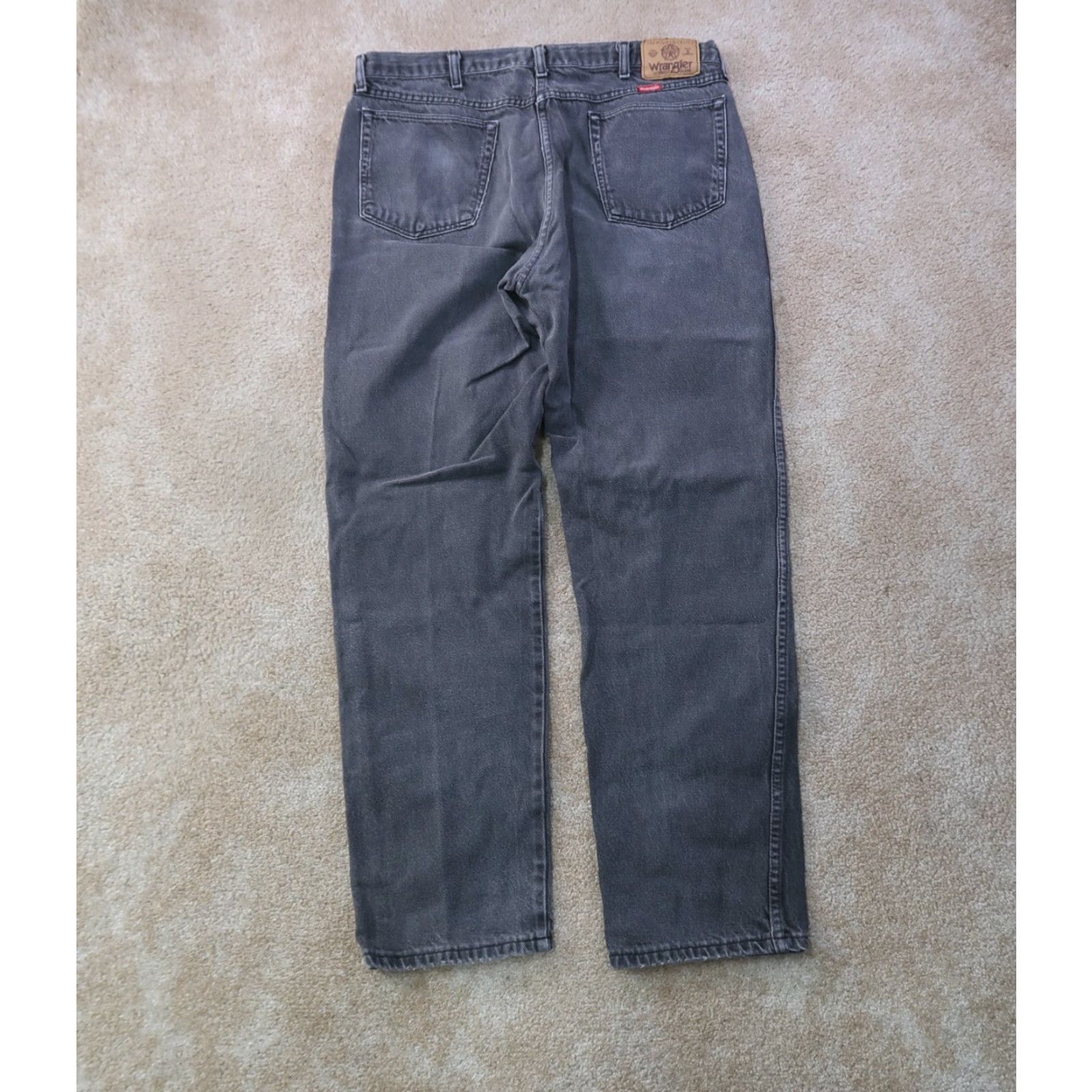 Wrangler VINTAGE Wrangler Jeans Men’s 38x32 Black Denim Wrangler straight Jeans 5-Pocket Distressed Cowboy USA Mexico Size US 38 / EU 54 - 6 Thumbnail