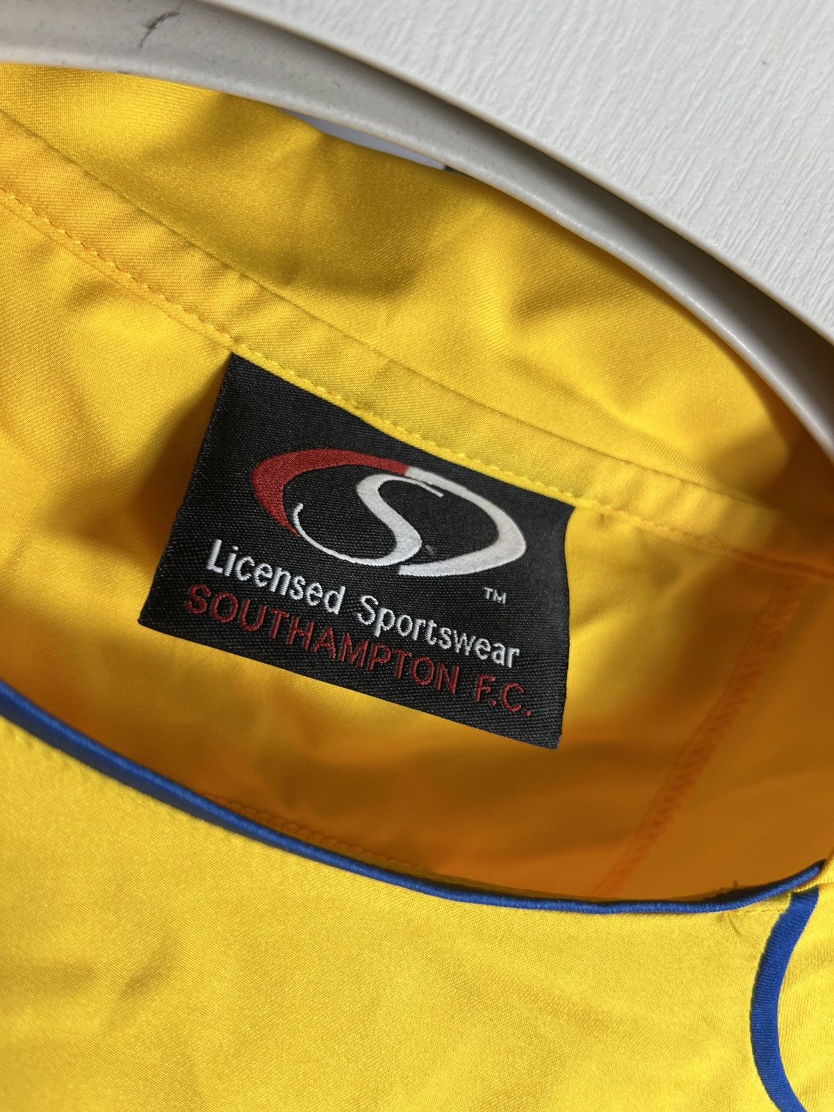 Vintage 2007 - 2008 Southampton away long sleeve mens shirt yellow Size US L / EU 52-54 / 3 - 4 Thumbnail