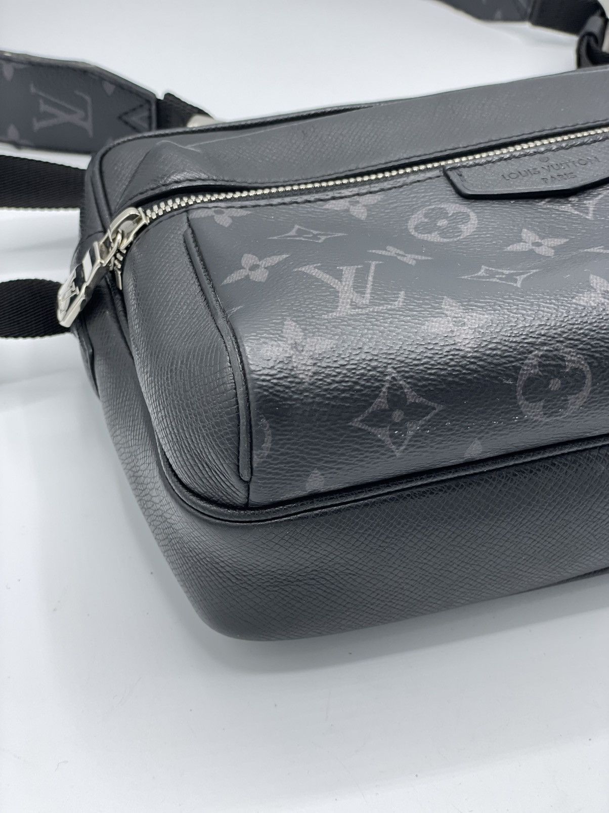 Louis Vuitton Taiga Monogram Eclipse Outdoor Messenger Black Size ONE SIZE - 12 Thumbnail