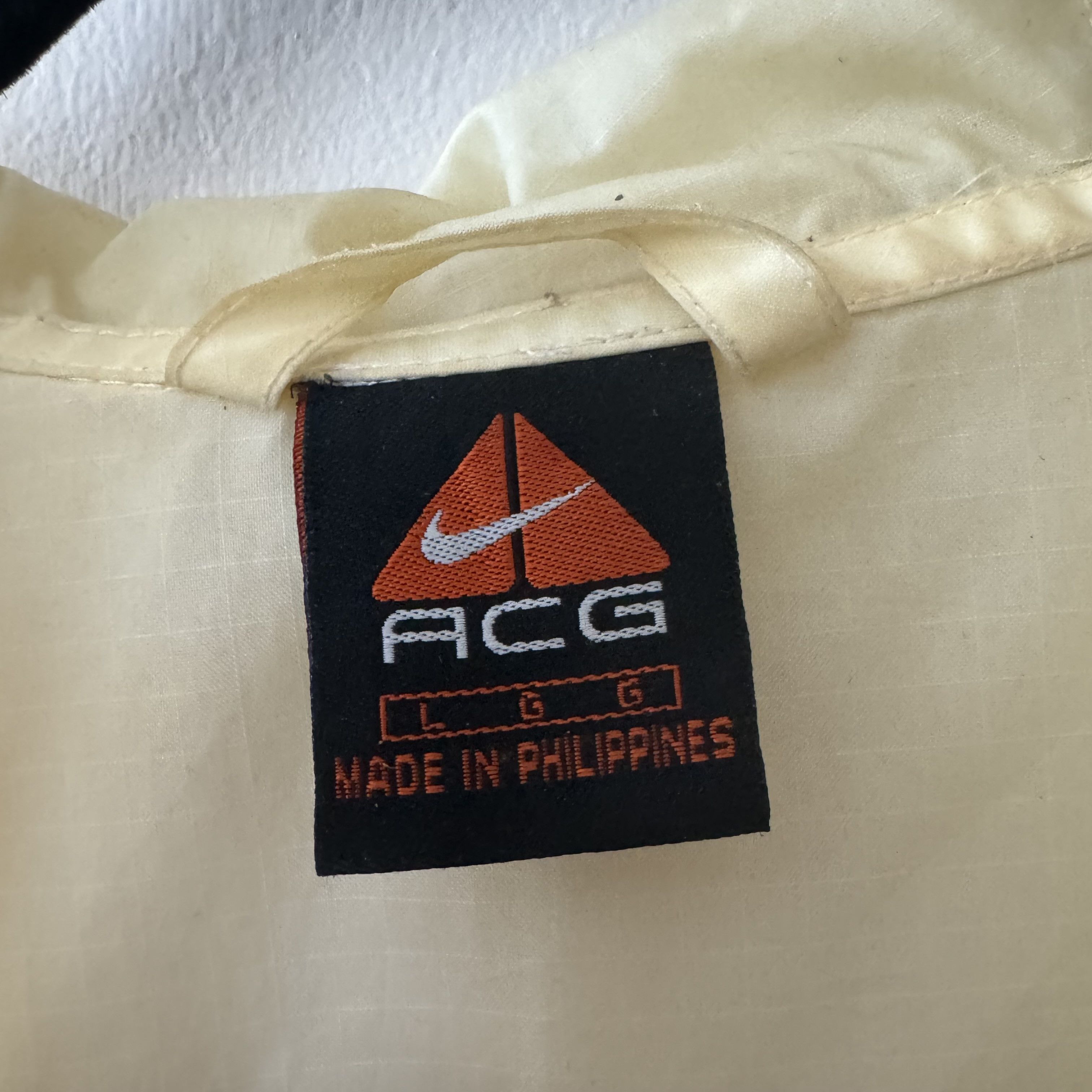 Nike ACG Nike ACG Vintage Windbreaker 00s Jacket Size US L / EU 52-54 / 3 - 5 Thumbnail