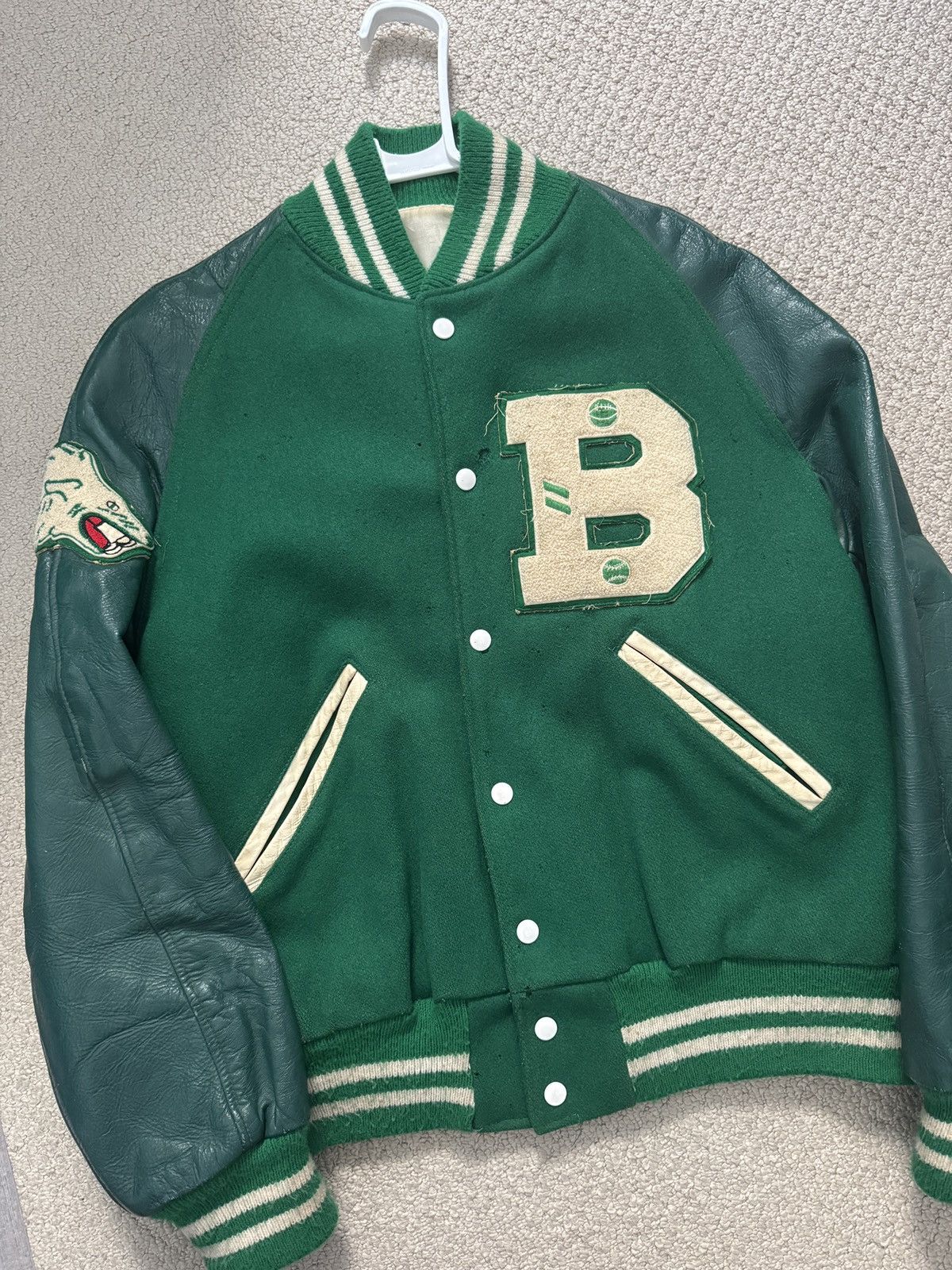 Vintage 1960’s Wolf Varsity Jacket - Size L Size US L / EU 52-54 / 3 - 2 Thumbnail