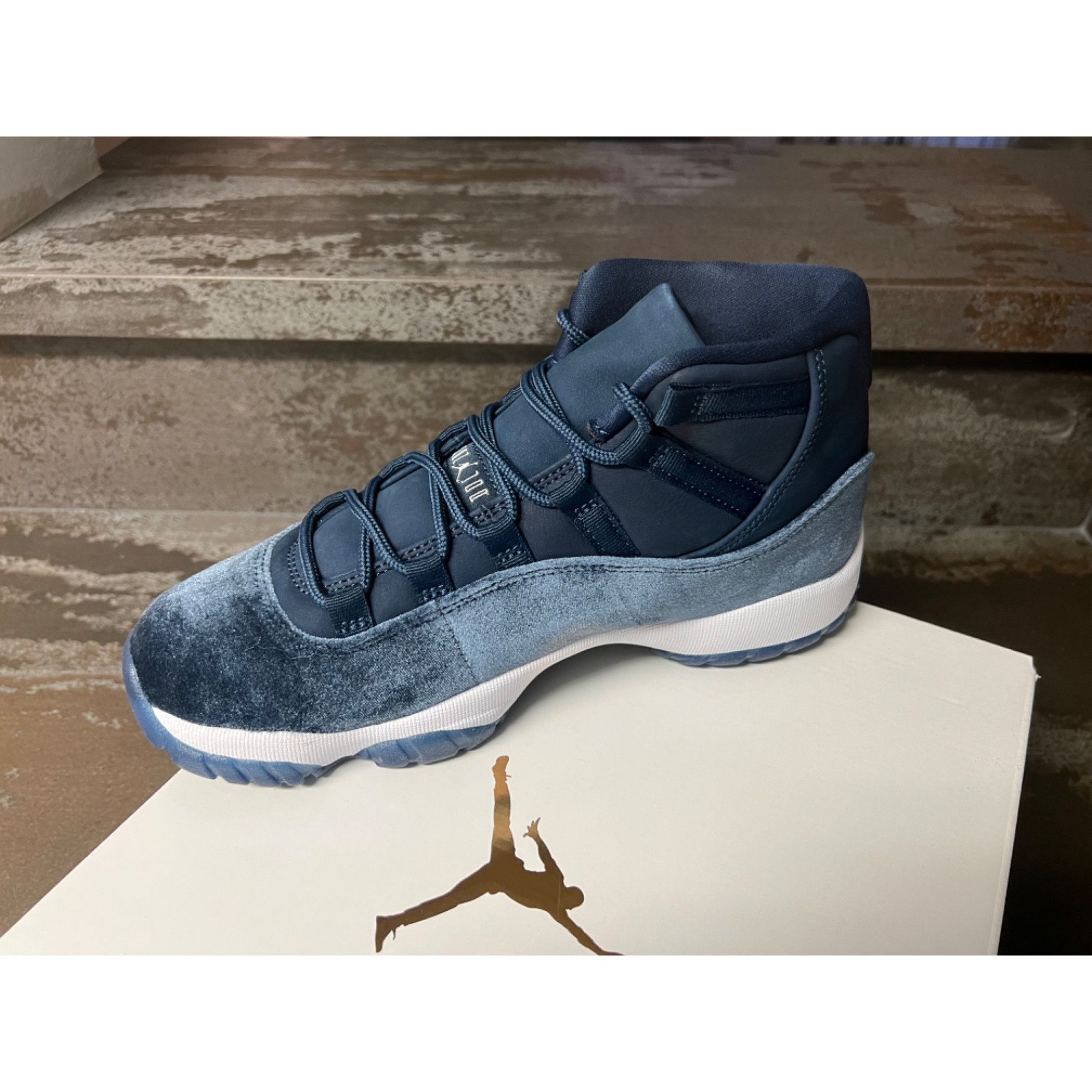 Nike Jordan 11 Retro Midnight Navy Women's Size 9- AR0715-441 Size US 9 / IT 39 - 5 Thumbnail