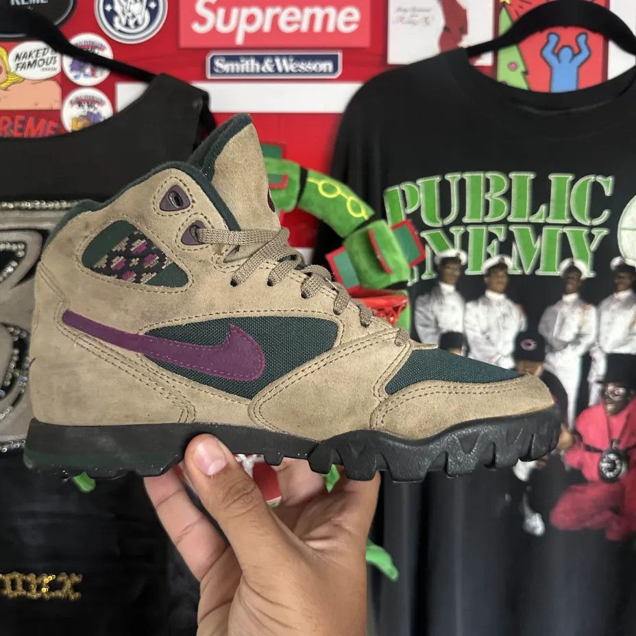 Nike Vintage Nike Caldera ACG Hiking Boots 940406-IB Size 7.5W Size US 7.5 / IT 37.5 - 4 Thumbnail