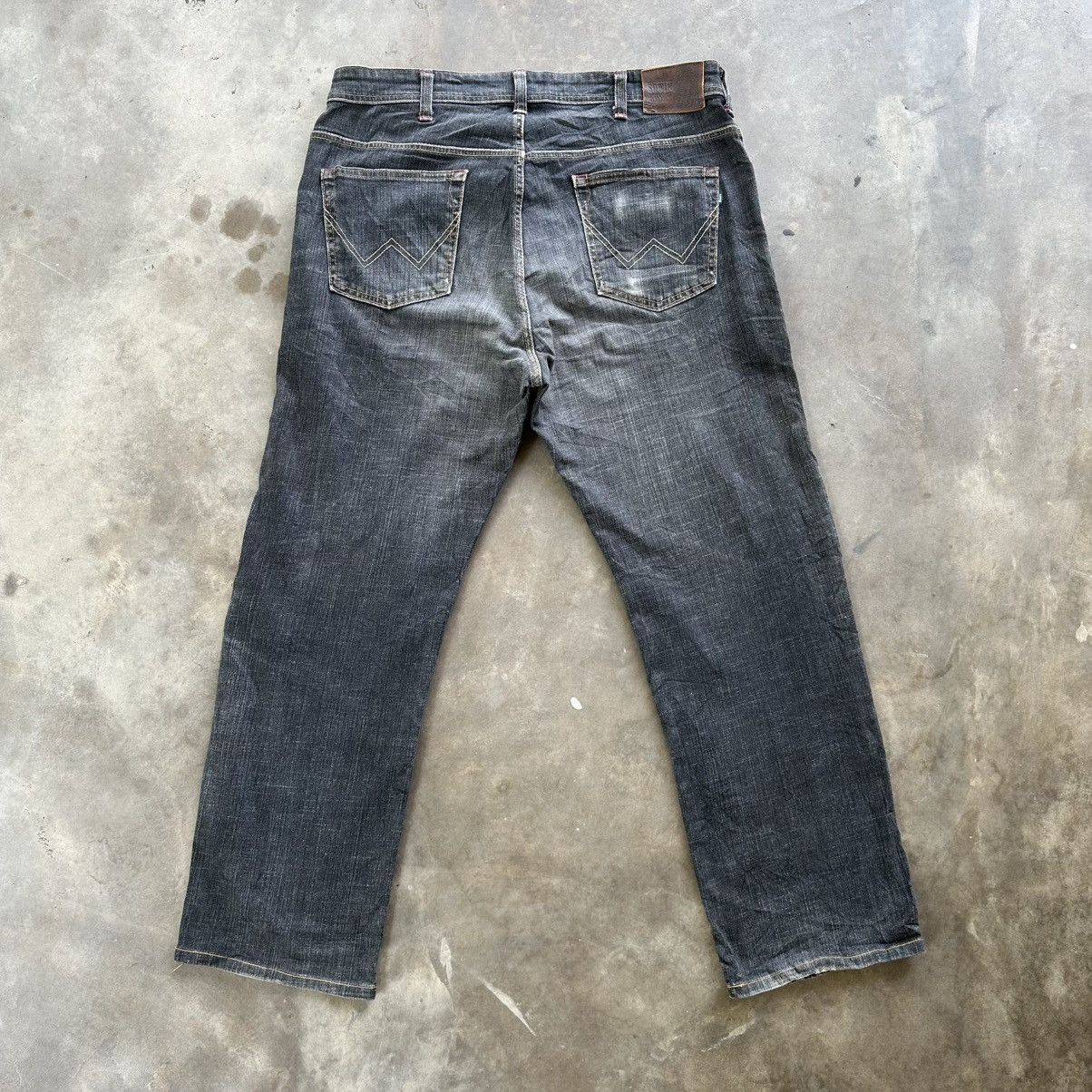 Japanese Brand Vintage Edwin Faded Black Distressed Denim Jean Pant W37 Size US 37 - 9 Thumbnail