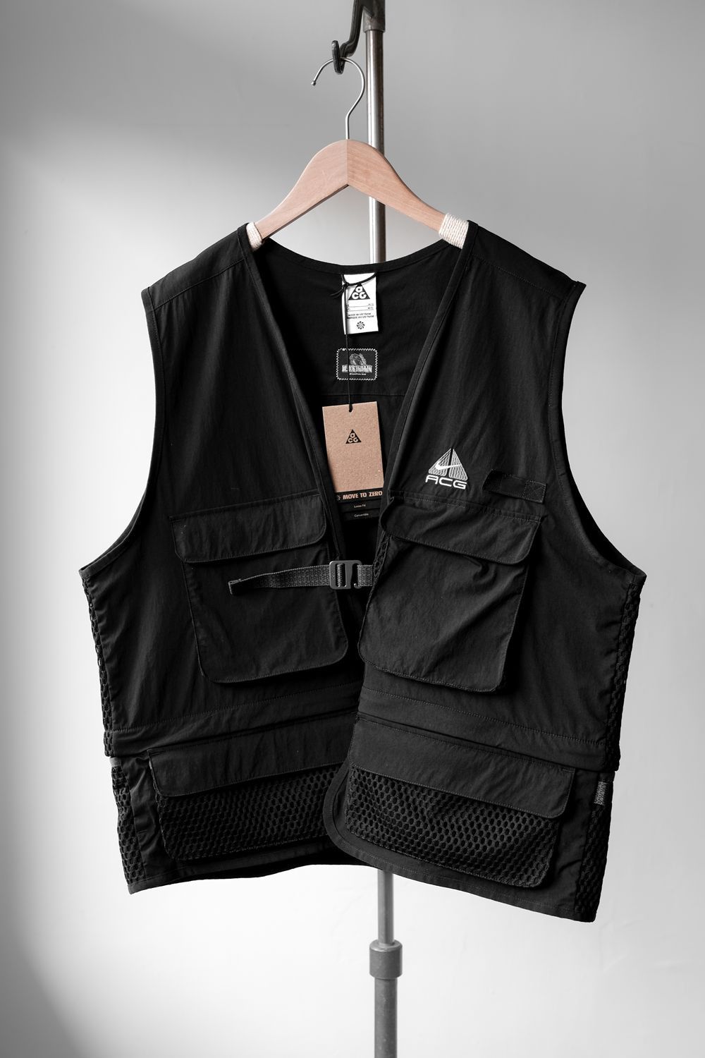 Men's Nike ACG Vests | Grailed