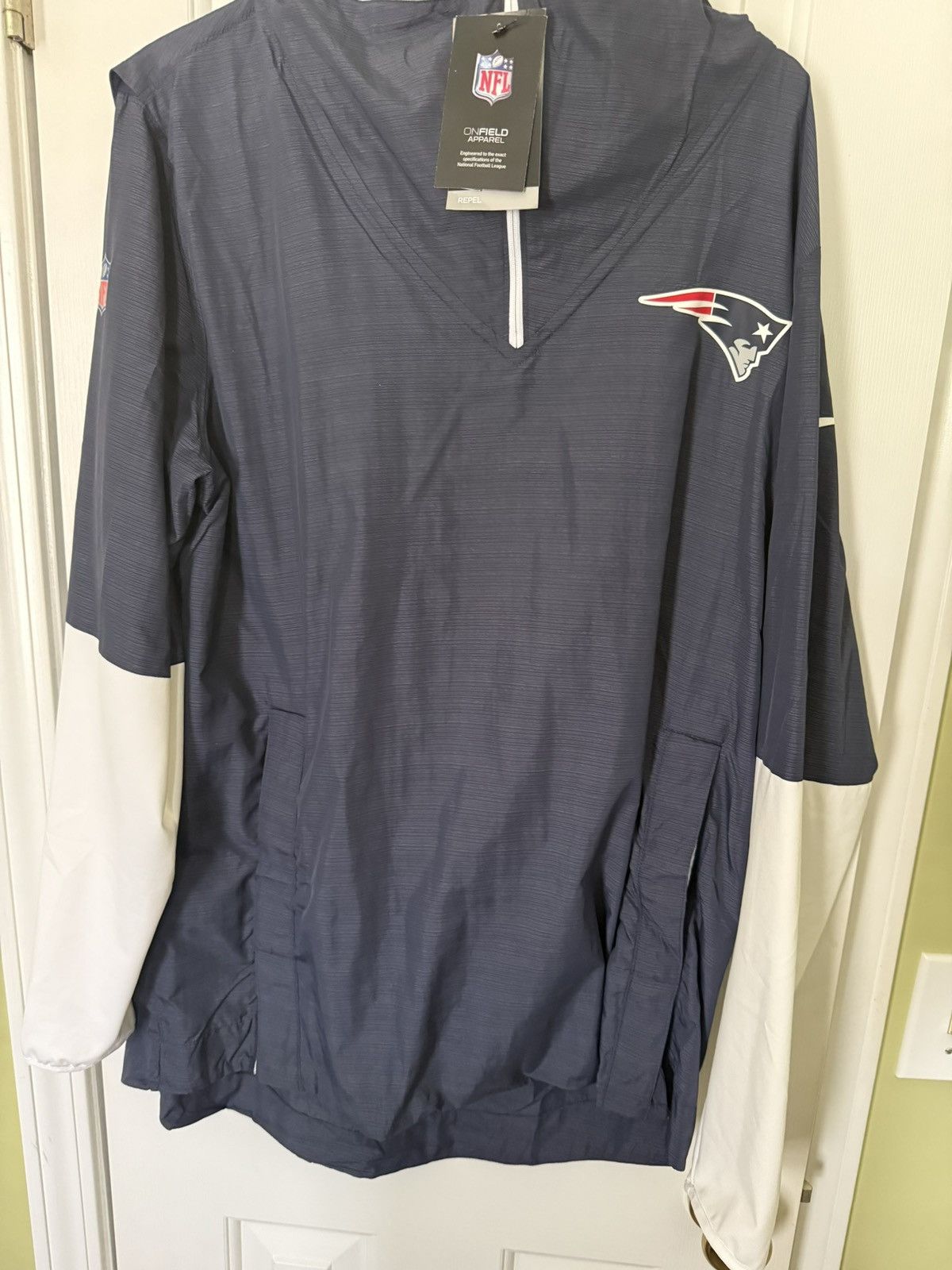 Nike NFL/Nike New England Patriots light rain jacket Size US L / EU 52-54 / 3 - 1 Thumbnail