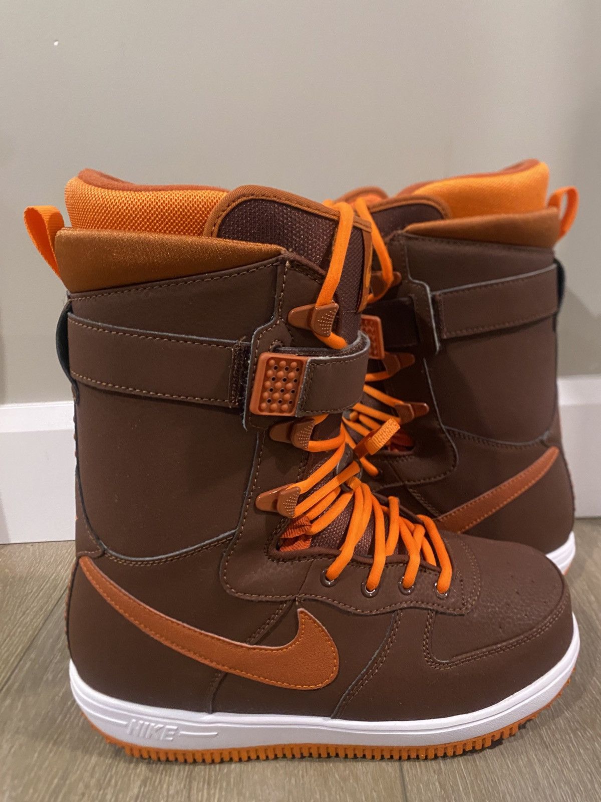 Nike SB Zoom Force 1 ブラウン スノーボードブーツ Nike Zoom Force 1 Snowboard Boots Brkrt Brown Size 8 334841