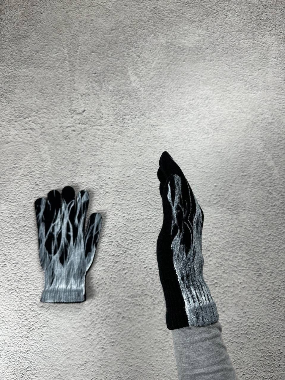 Japanese Brand Shadowflame Knit Gloves Ghostfire Grip Dark Spark Opium Y2K Size ONE SIZE - 6 Thumbnail
