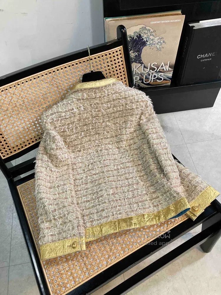 Chanel Chanel Egyptian series gold fine glitter beetle buckle jac Size XS / US 0-2 / IT 36-38 - 2 Thumbnail