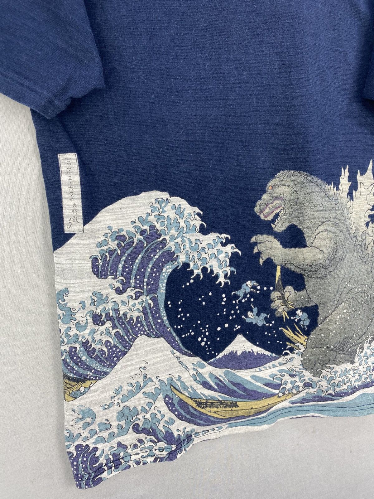 Japanese Brand Godzilla Loopwheel Backhit Graphic T-Shirt Size US S / EU 44-46 / 1 - 6 Thumbnail