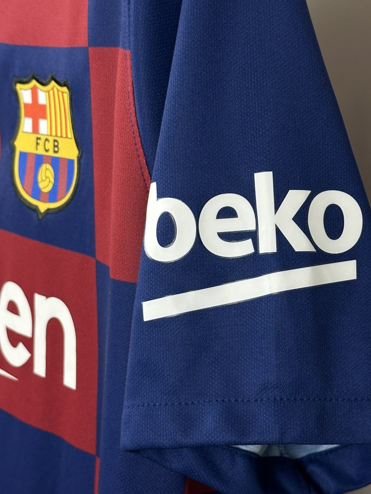 Nike FC BARCELONA 2019 20 HOME FOOTBALL SHIRT SOCCER JERSEY NIKE Size US L / EU 52-54 / 3 - 6 Thumbnail