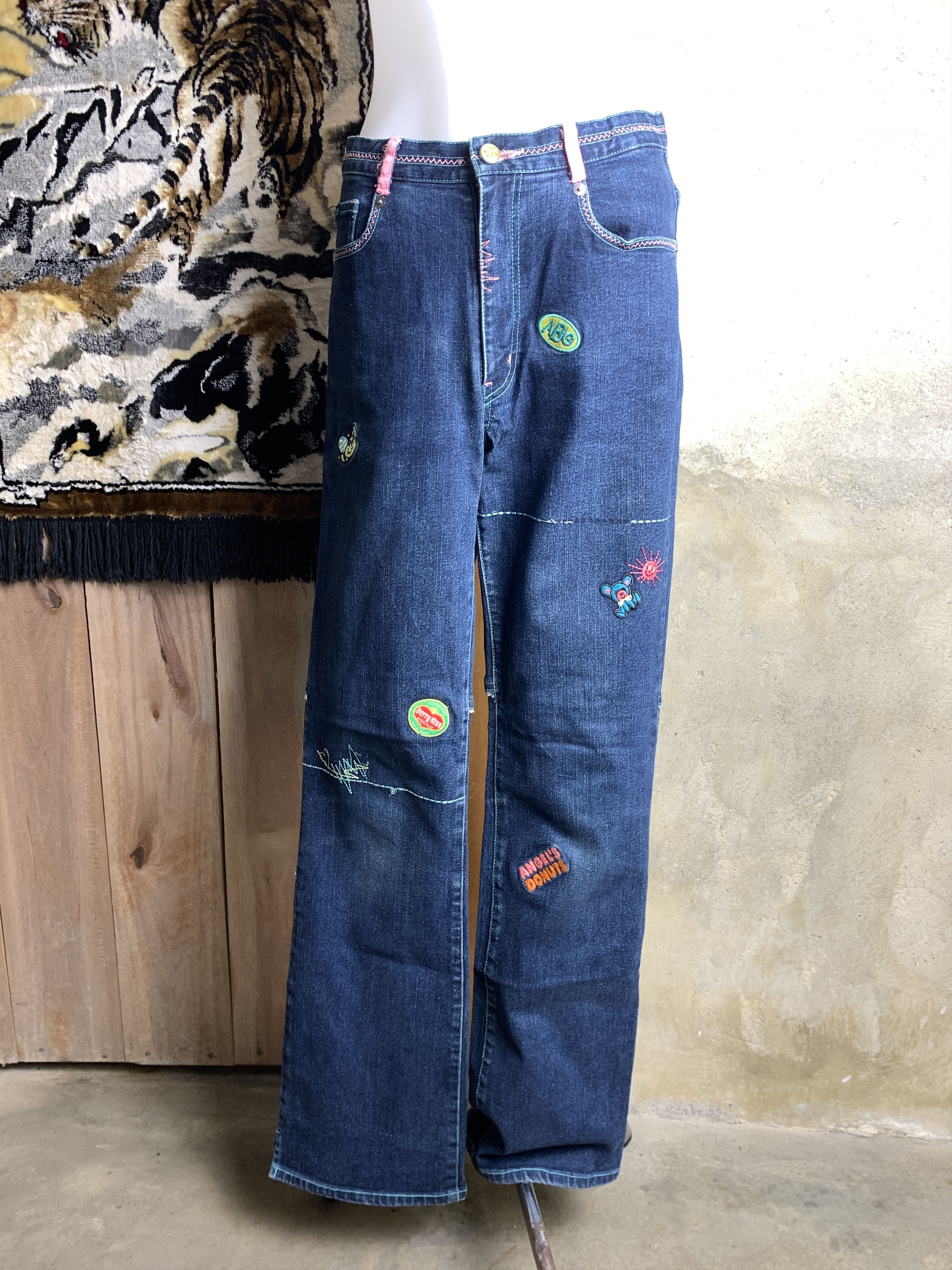 Angel Blue Angel Blue Indigo Cute Patches Bootcut Jeans (28) Size 28" / US 6 / IT 42 - 2 Thumbnail
