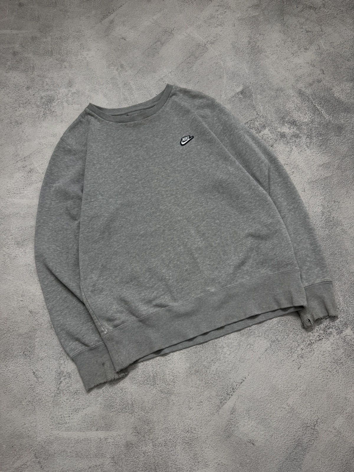 Nike Vintage Y2k Nike 🤍 Mini Logo Sweatshirt 00’s Size US M / EU 48-50 / 2 - 4 Thumbnail